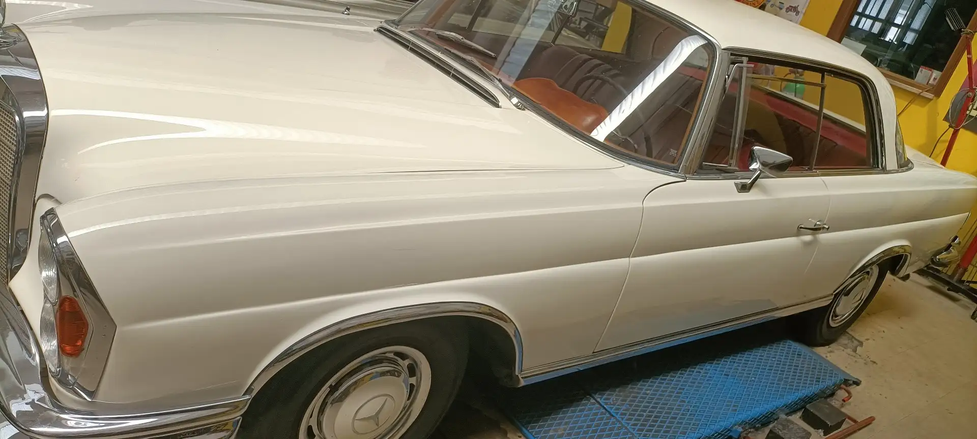 Mercedes-Benz 220 BC - 2
