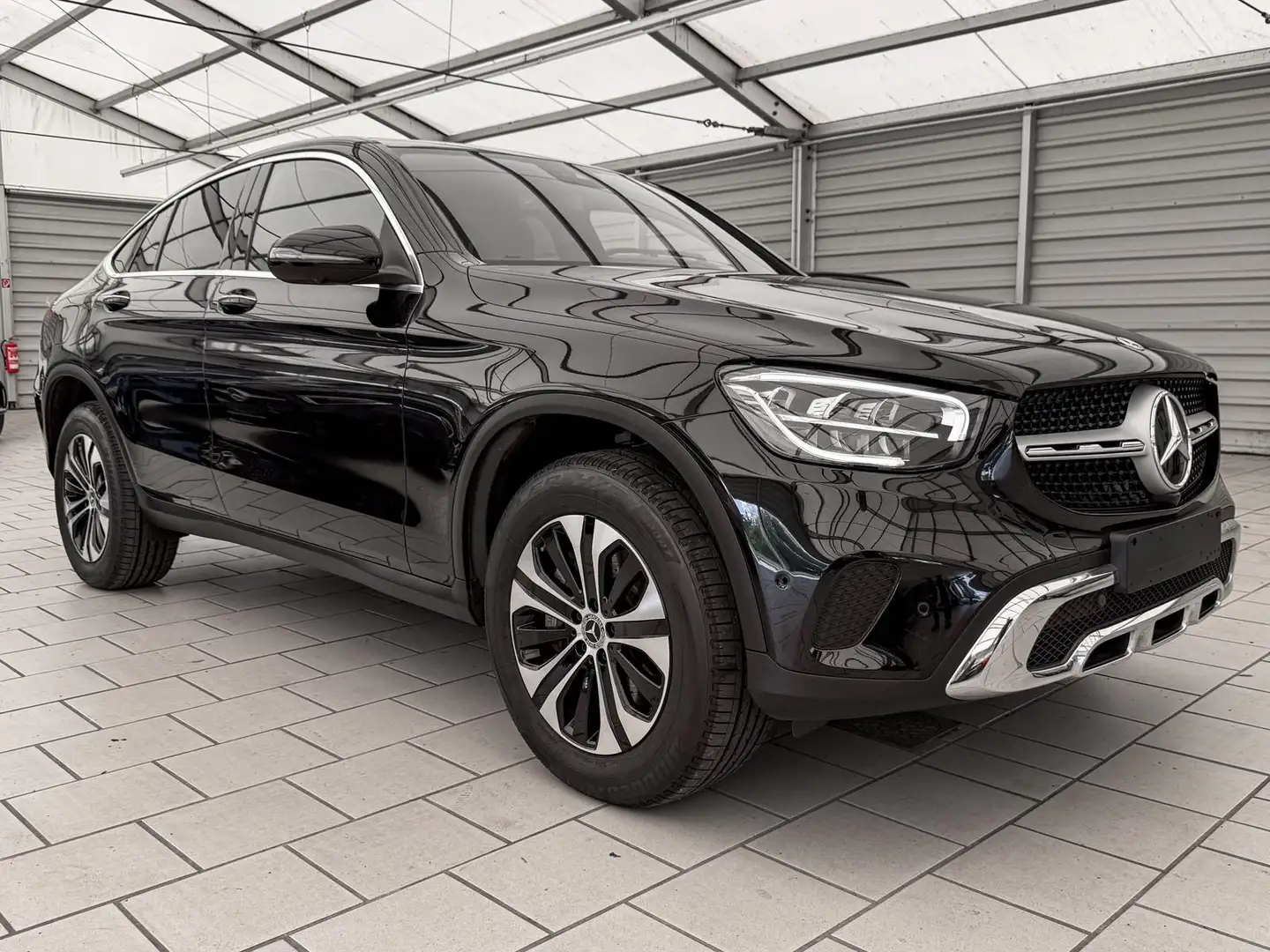 Mercedes-Benz GLC 300 e 4MATIC Coupé 360°+LED+AHK+Tempomat+18 Schwarz - 2