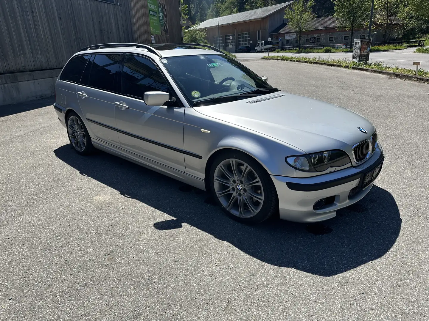 BMW 330 330d Touring M Paket - 2