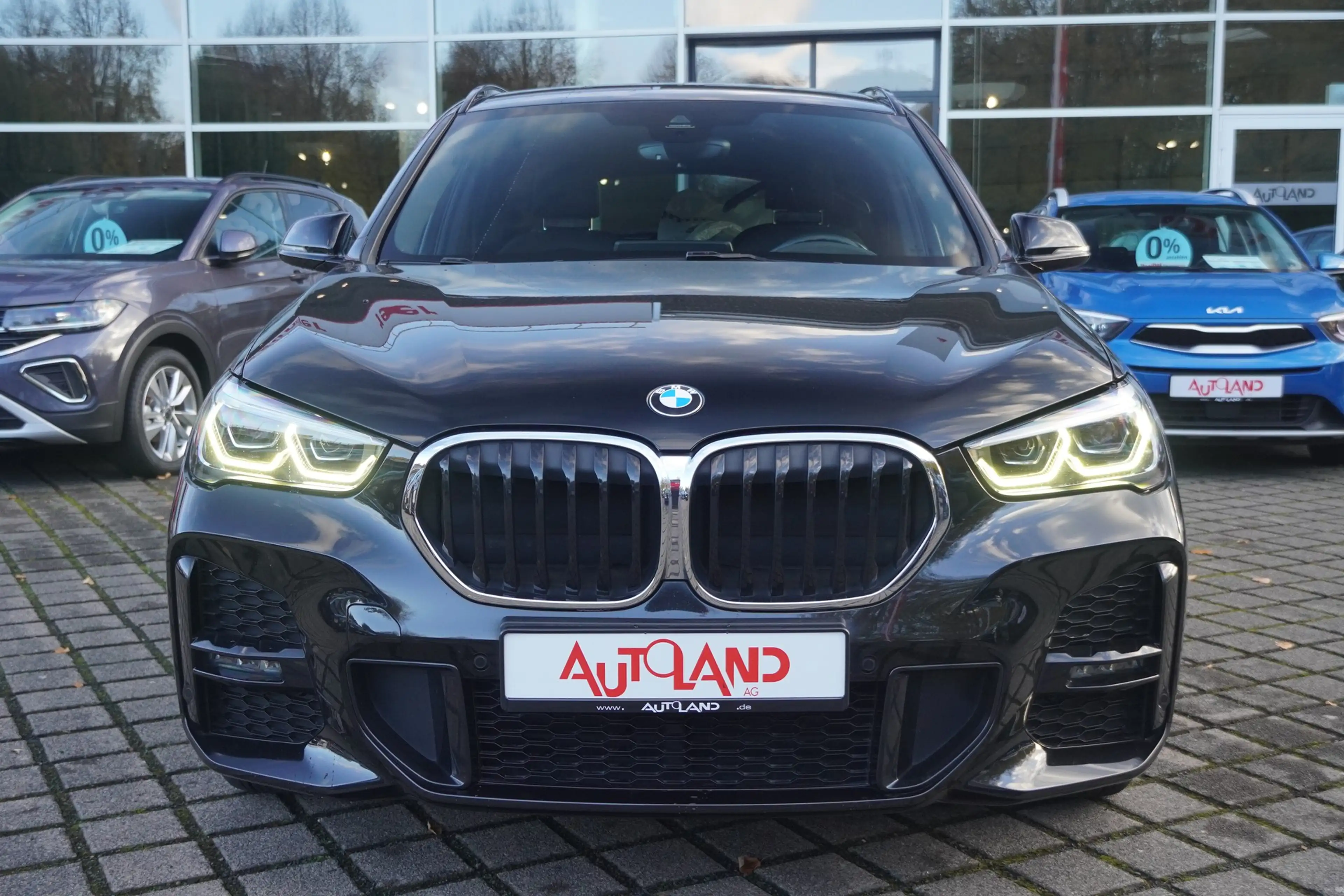 BMW X1 xDrive 20 d LED Navi Tempomat Sitzheizung PDC — photo 3