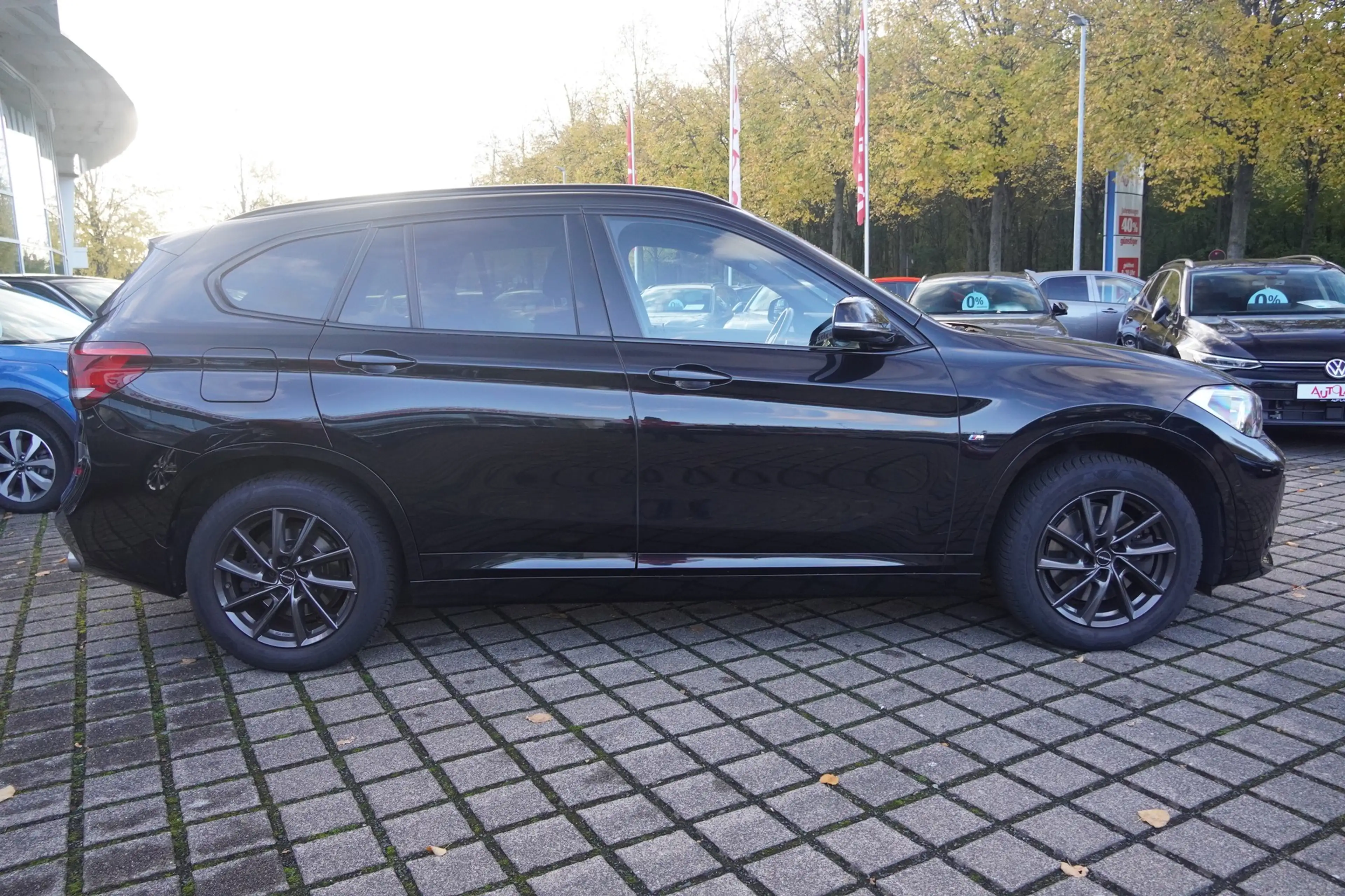 BMW X1 xDrive 20 d LED Navi Tempomat Sitzheizung PDC — photo 5