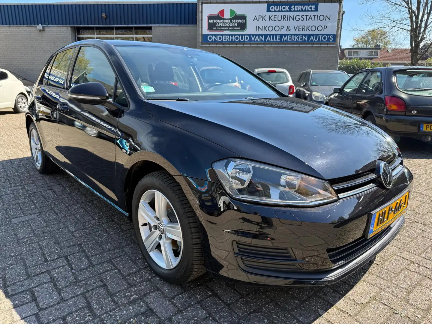 Volkswagen Golf 1.2 TSI Highline *PDC*STOELVERW.*CLIMA*5DRS*LM. VE Schwarz - 2