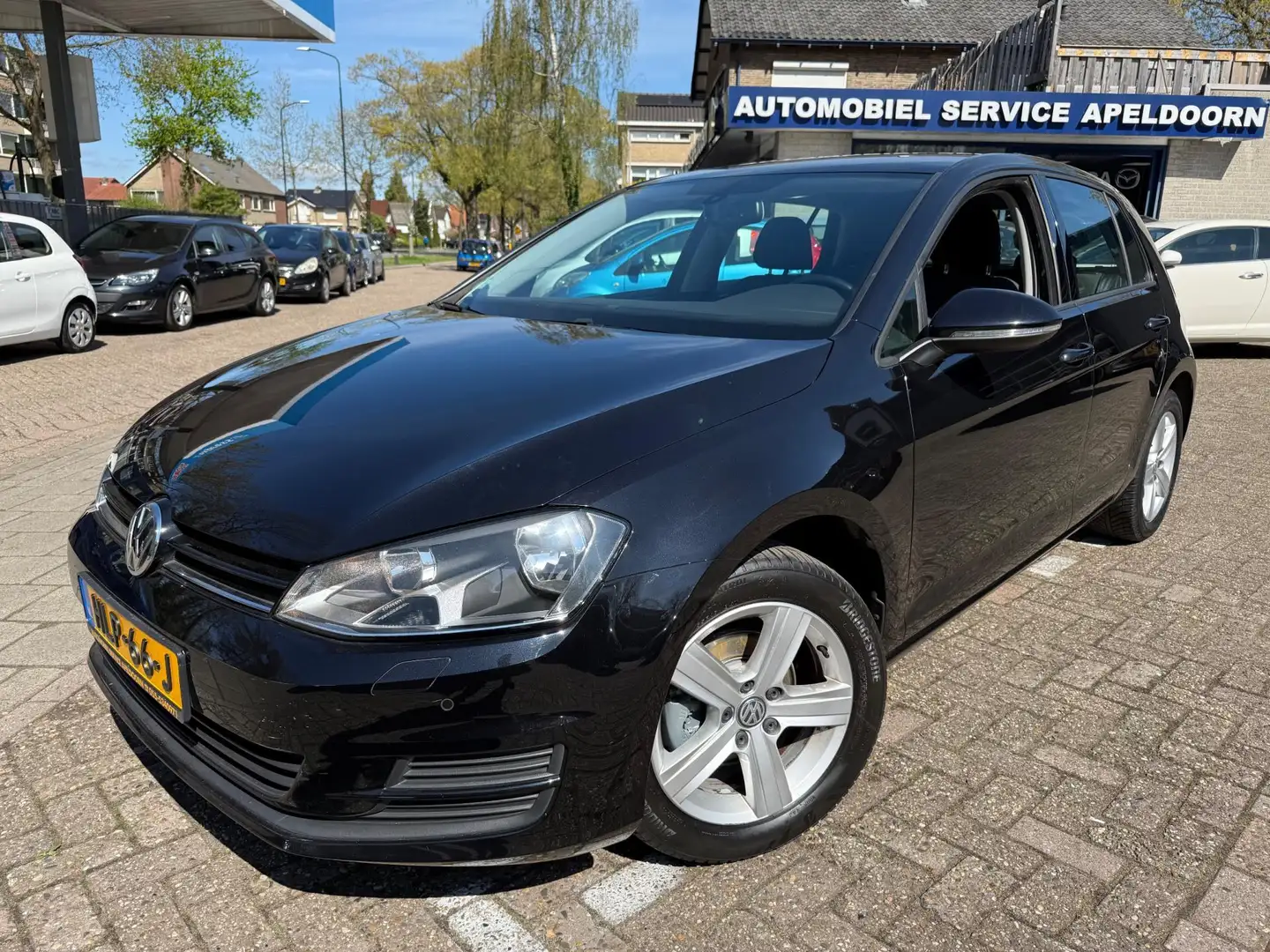 Volkswagen Golf 1.2 TSI Highline *PDC*STOELVERW.*CLIMA*5DRS*LM. VE Schwarz - 1
