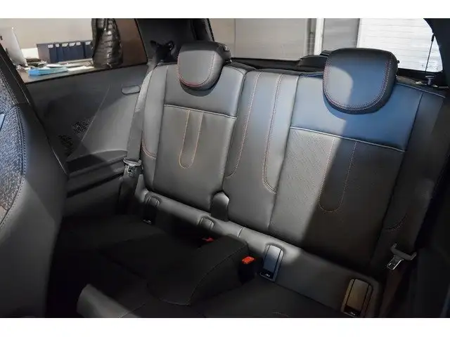 Mini Cooper Cooper view 9