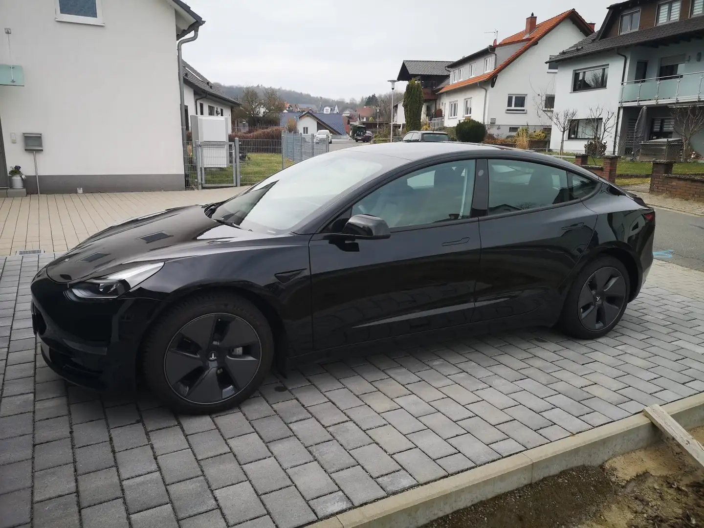 Tesla Model 3 Long Range Dual AWD - 2