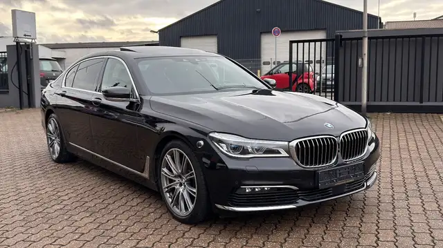 BMW 750 Li xDrive*VIP*TISCH*KÜHLBO*B&W*SFTC*ACC*VOLL