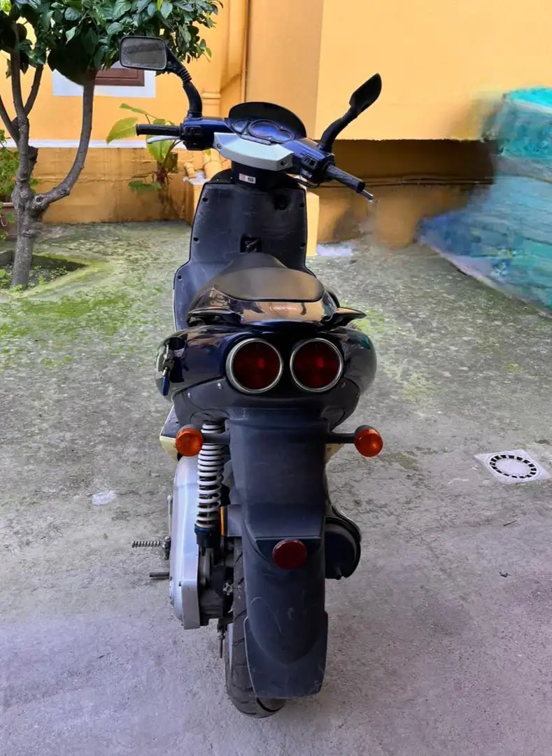 Aprilia SR 50 Stealth Modrá - 2