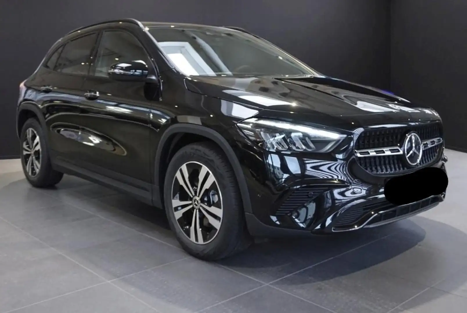 Mercedes-Benz GLA 180 Luxury+Line Zwart - 1