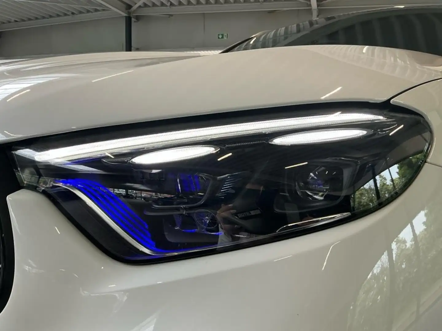 Mercedes-Benz GLC 400 e 4M AMG HUD Burm. Digit.Li. Vorr.Distr. Weiß - 2