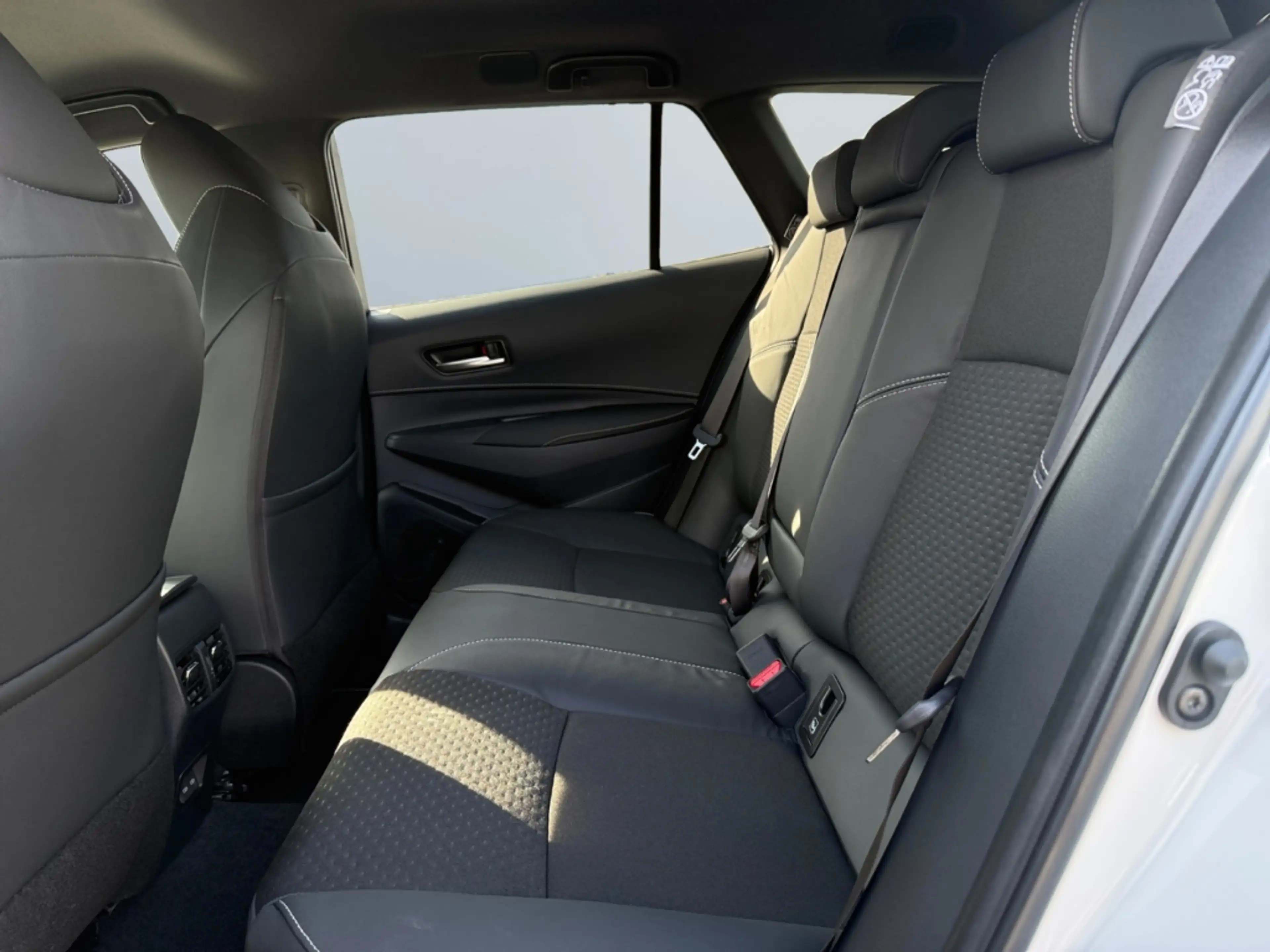 Toyota Corolla Hybrid Lounge *Head-Up *Jbl *Pdc *WKR — photo 14