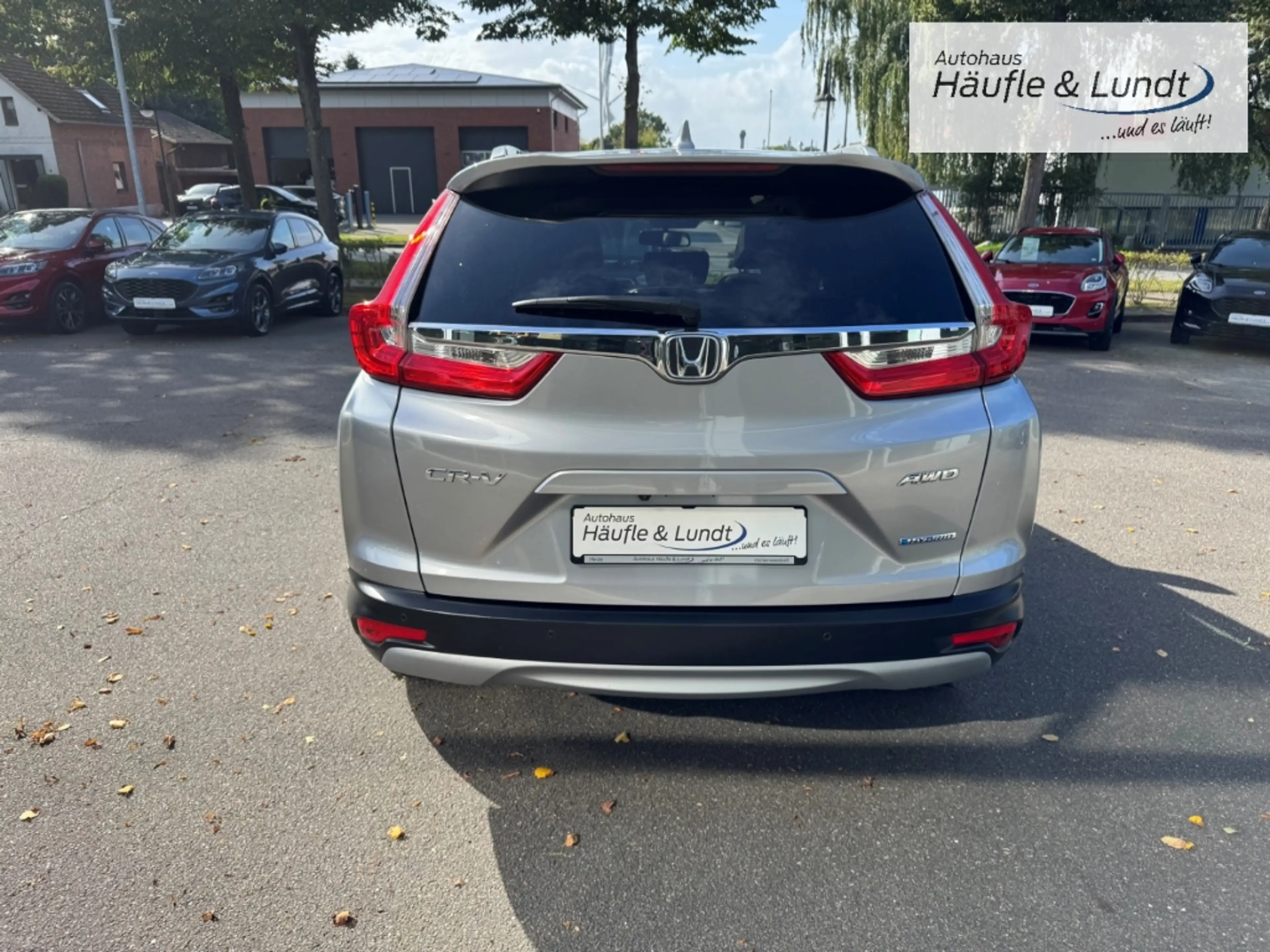 Honda CR-V 2.0 i-MMD HYBRID 4WD Executive El. Panodach Navi L — photo 3