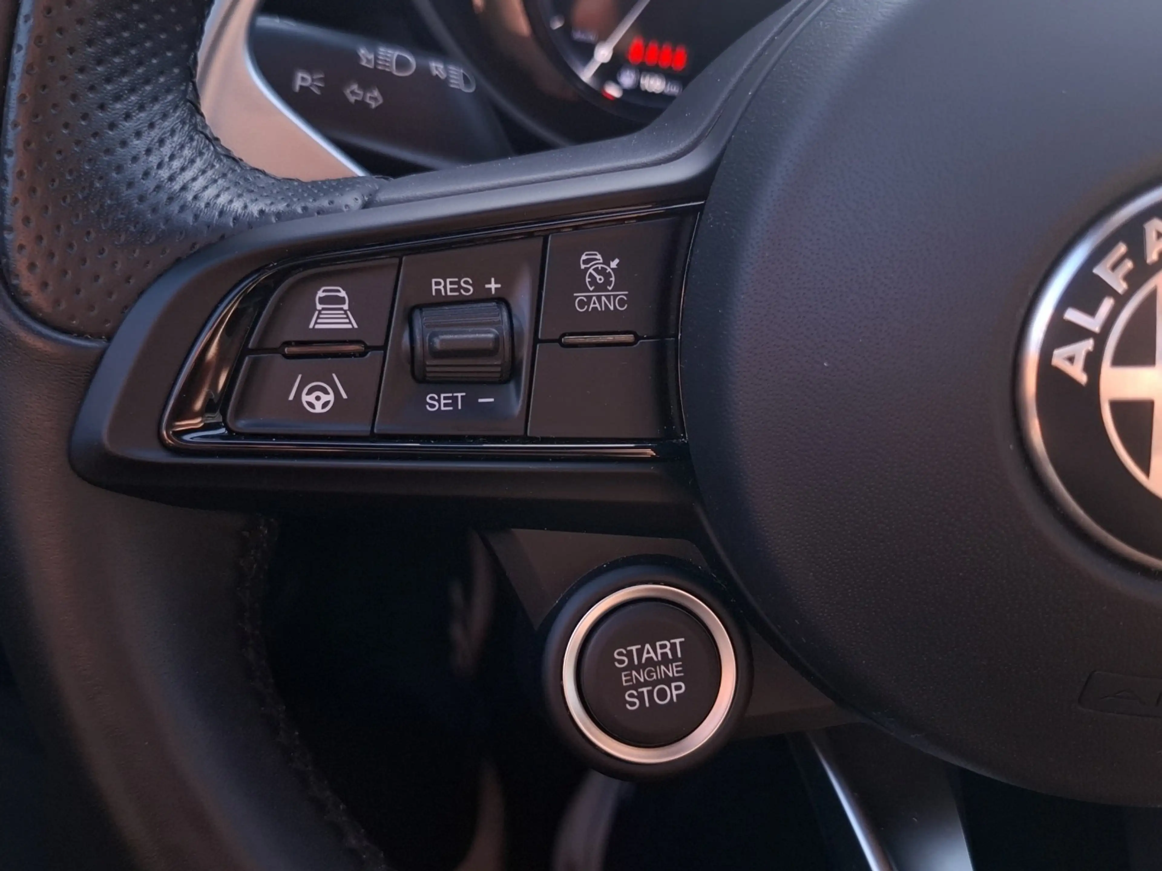 Alfa Romeo Giulia Veloce Q4 2.0 Turbo 16V Kam.+KeyLess+SHZ — photo 20