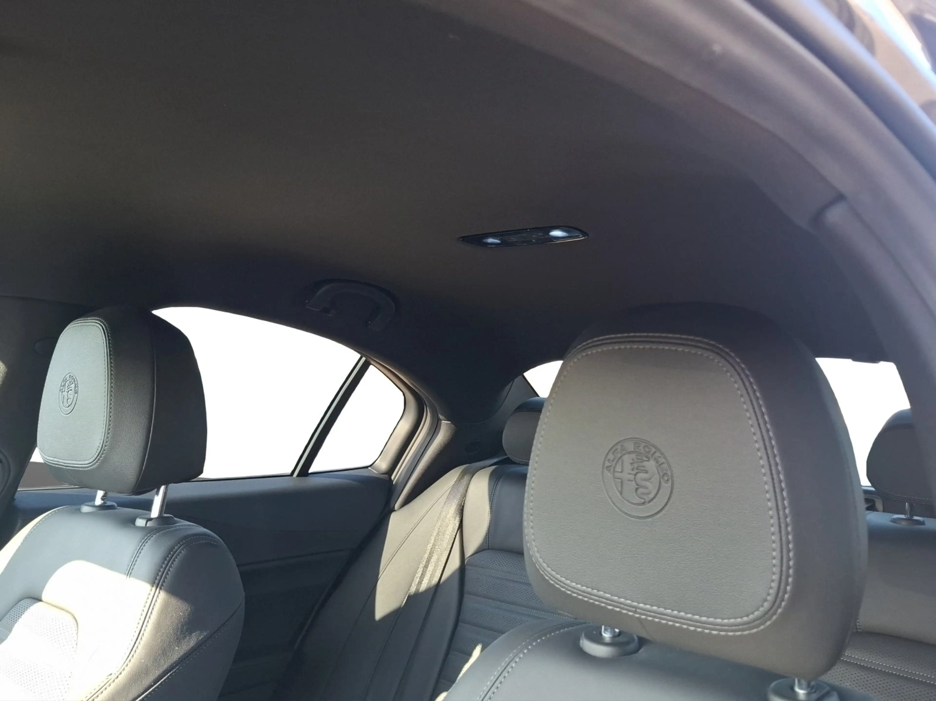 Alfa Romeo Giulia Veloce Q4 2.0 Turbo 16V Kam.+KeyLess+SHZ — photo 18