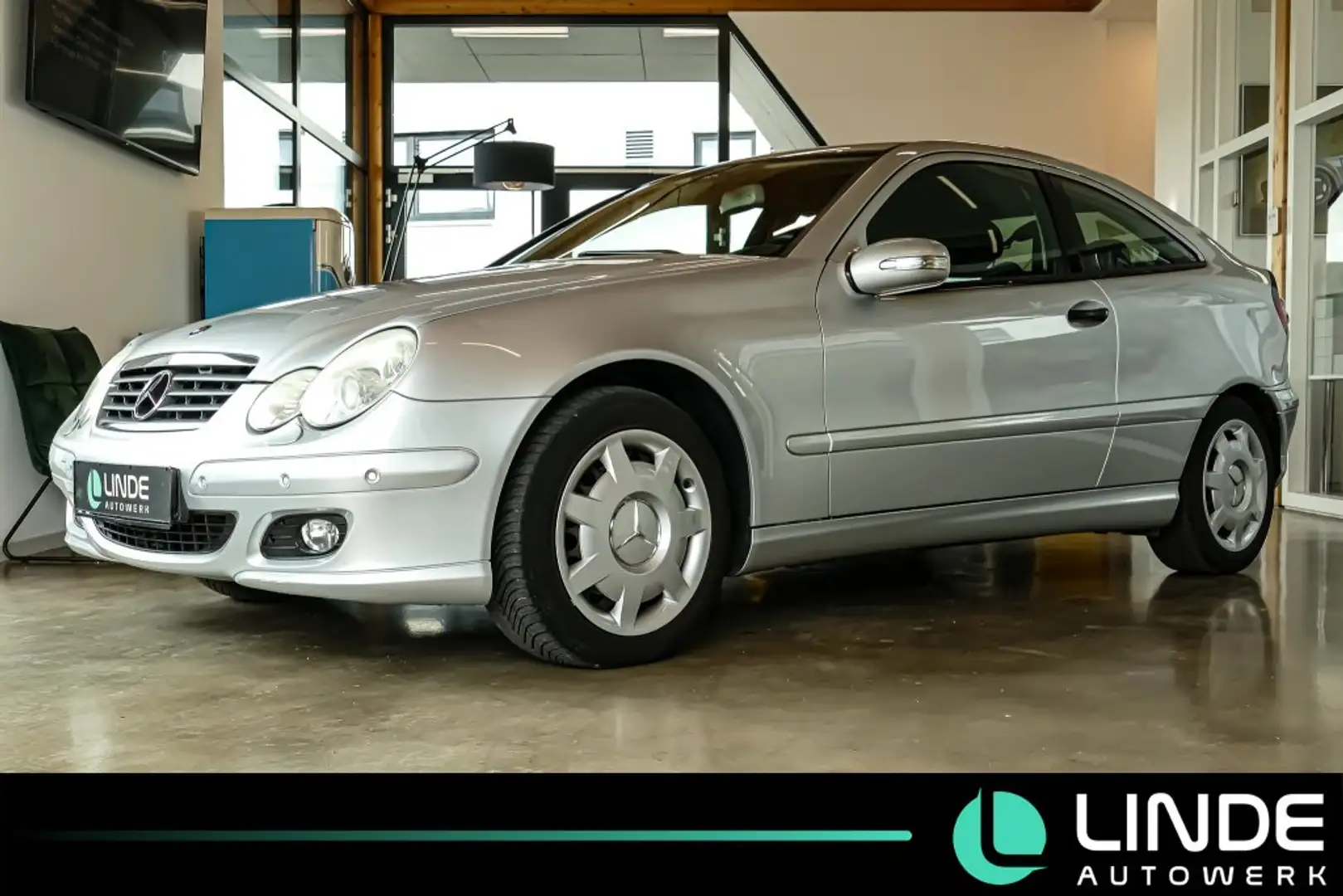 Mercedes-Benz C 200 CDI |NAVI|KLIMA|PDC|BI-XENON|SHZ|TEMPOMAT srebrna - 1