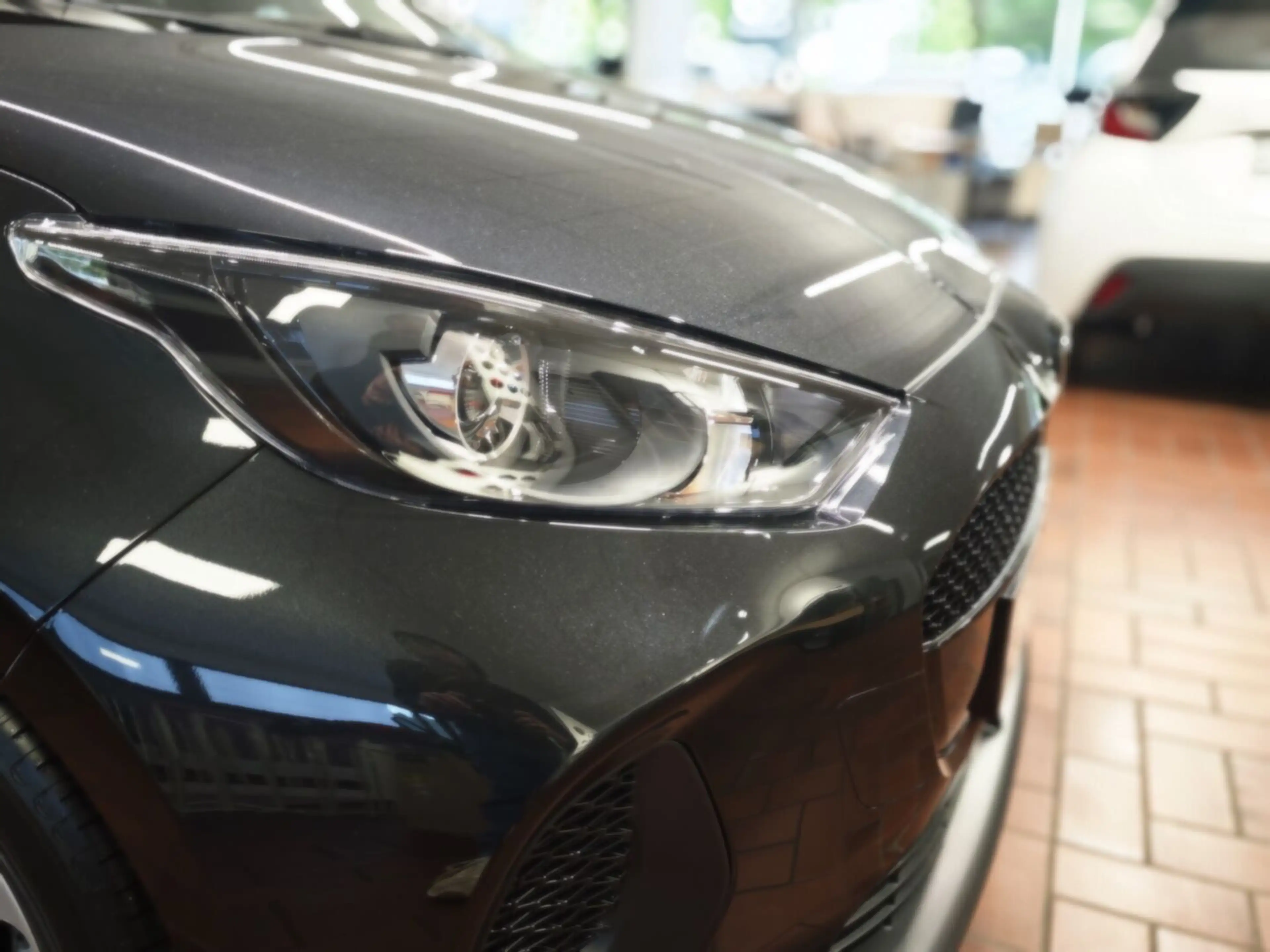 Mazda 2 Hybrid 1.5L  VVT-i CENTRE-LINE — photo 12