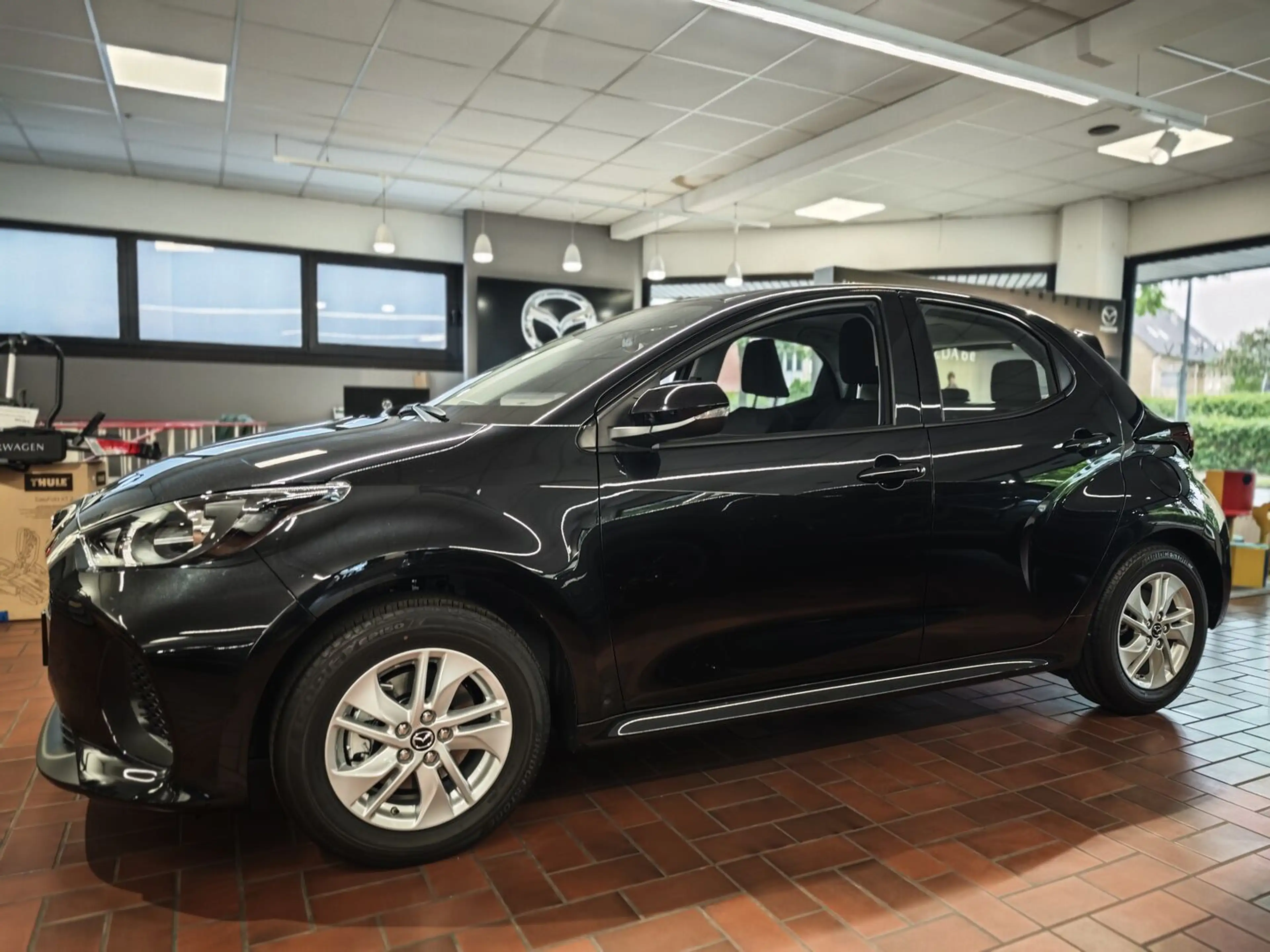 Mazda 2 Hybrid 1.5L  VVT-i CENTRE-LINE — photo 2