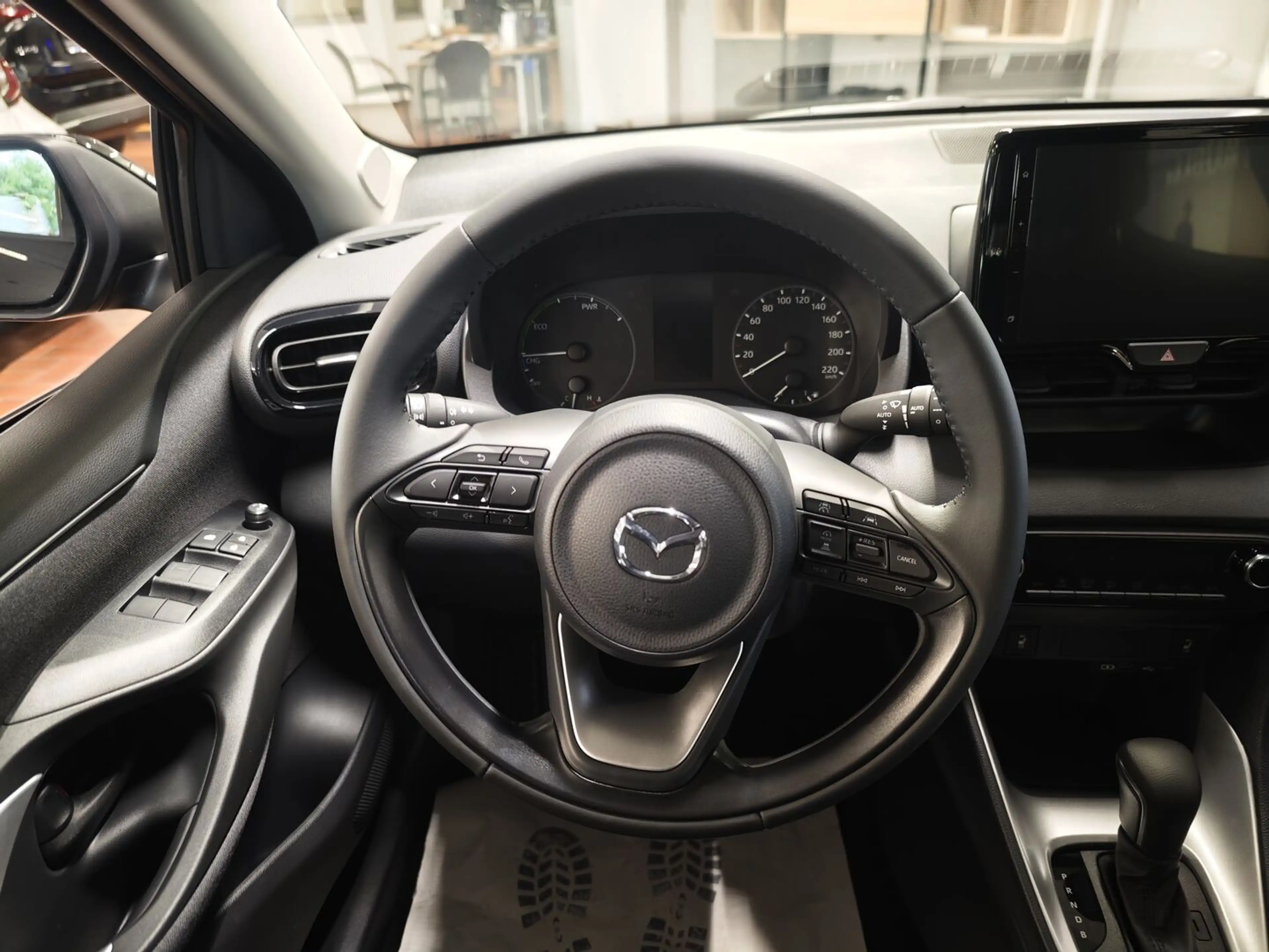 Mazda 2 Hybrid 1.5L  VVT-i CENTRE-LINE — photo 5