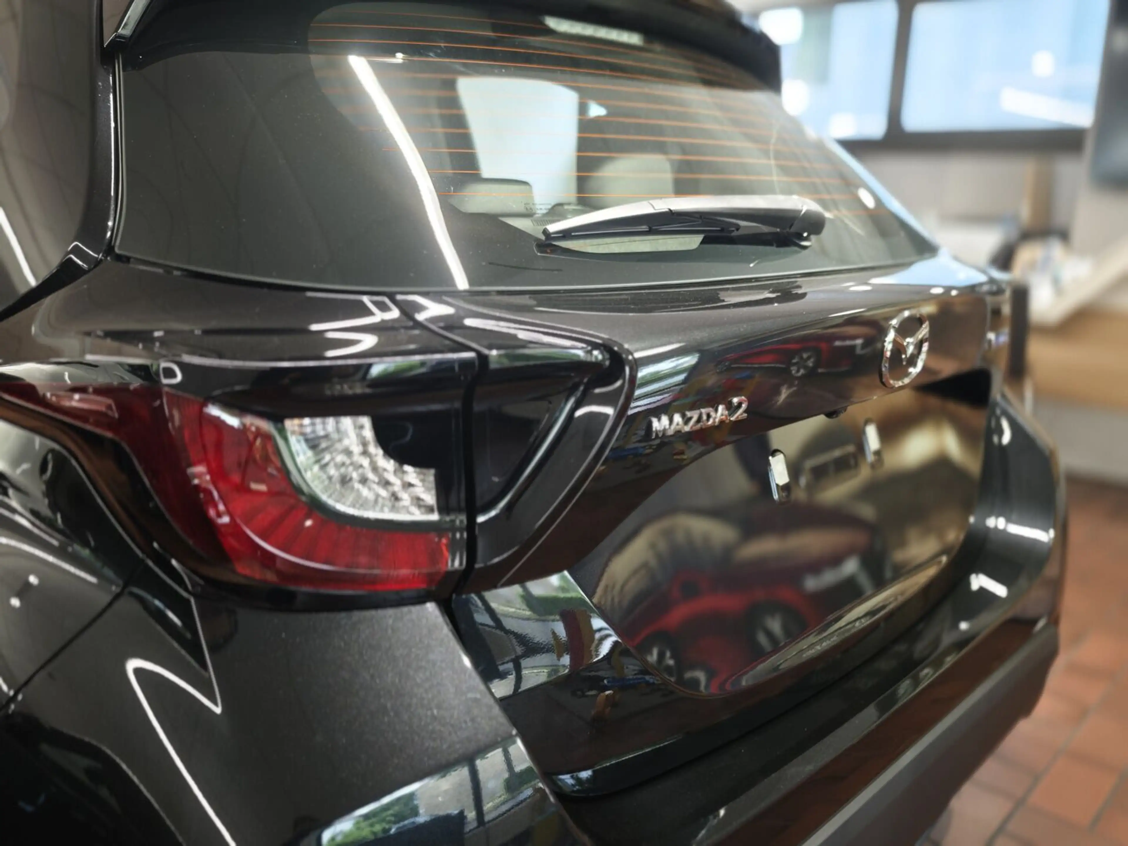 Mazda 2 Hybrid 1.5L  VVT-i CENTRE-LINE — photo 11