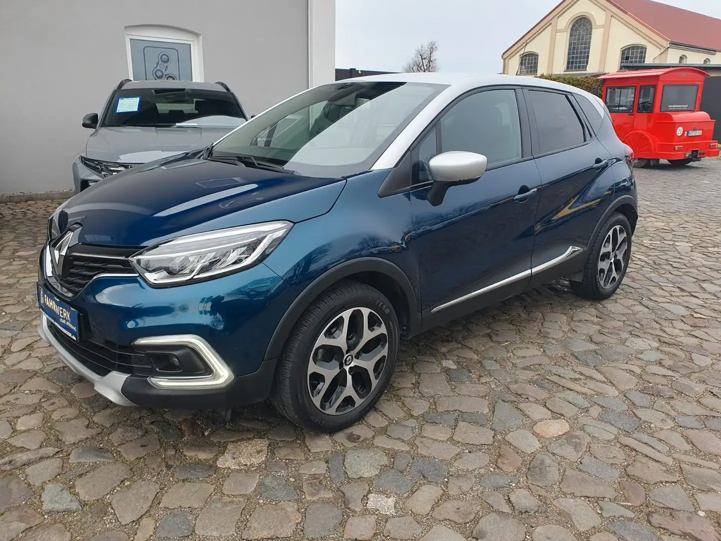 Renault Captur TCe 130 GPF COLLECTION Blau - 2
