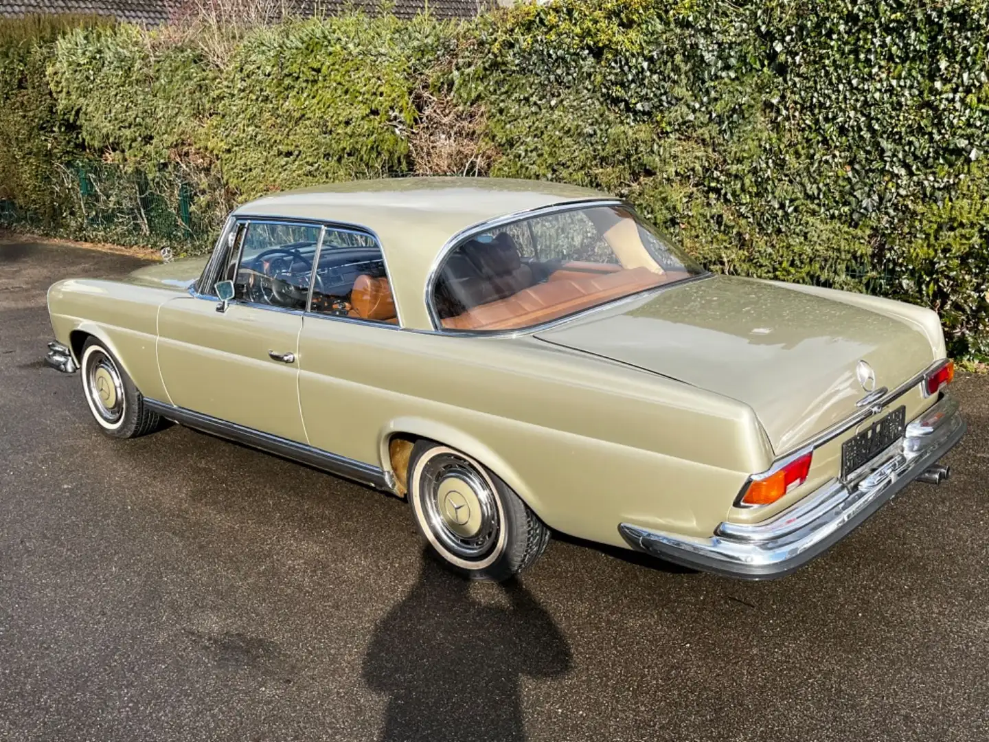 Mercedes-Benz 280 SE 3.5 Coupe sehr schönes Fahrzeug DEUTSCH bež - 2