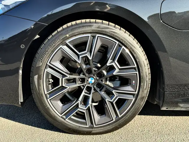 BMW M view 5