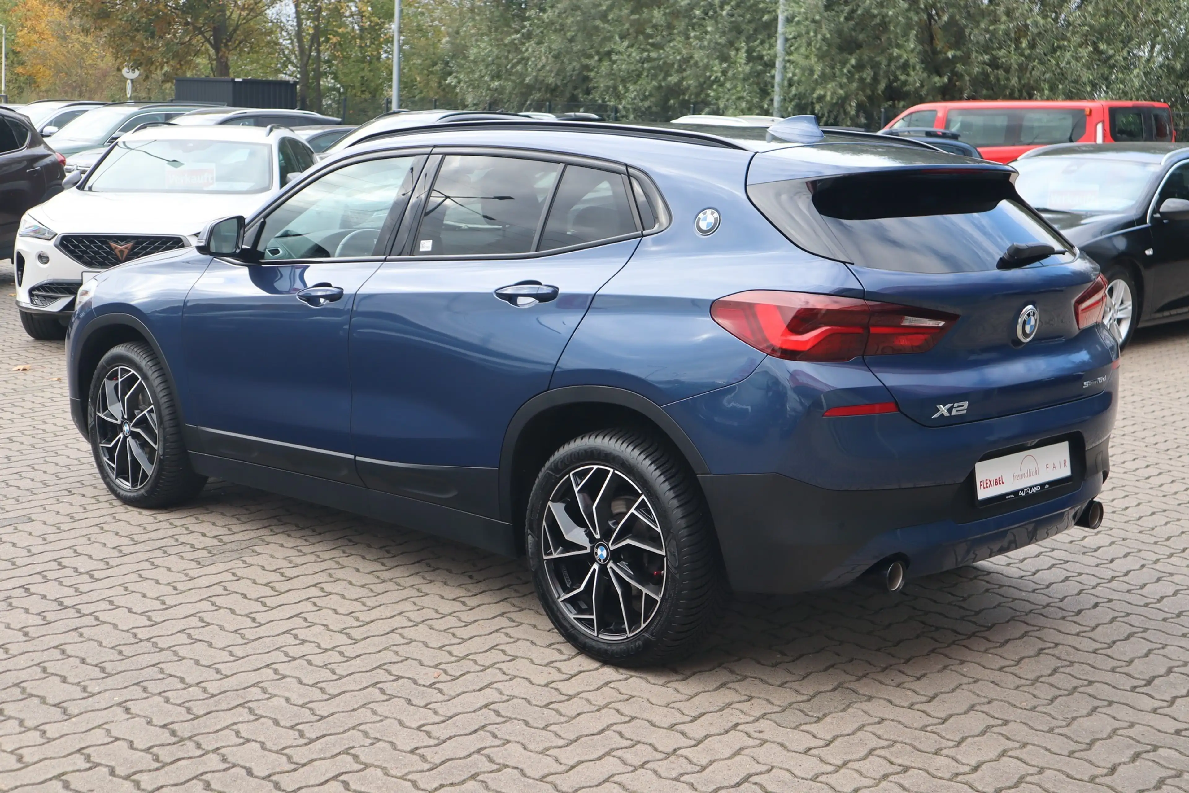 BMW X2 sDrive 18 d M Sport LED Navi Tempomat DAB AHK — photo 3