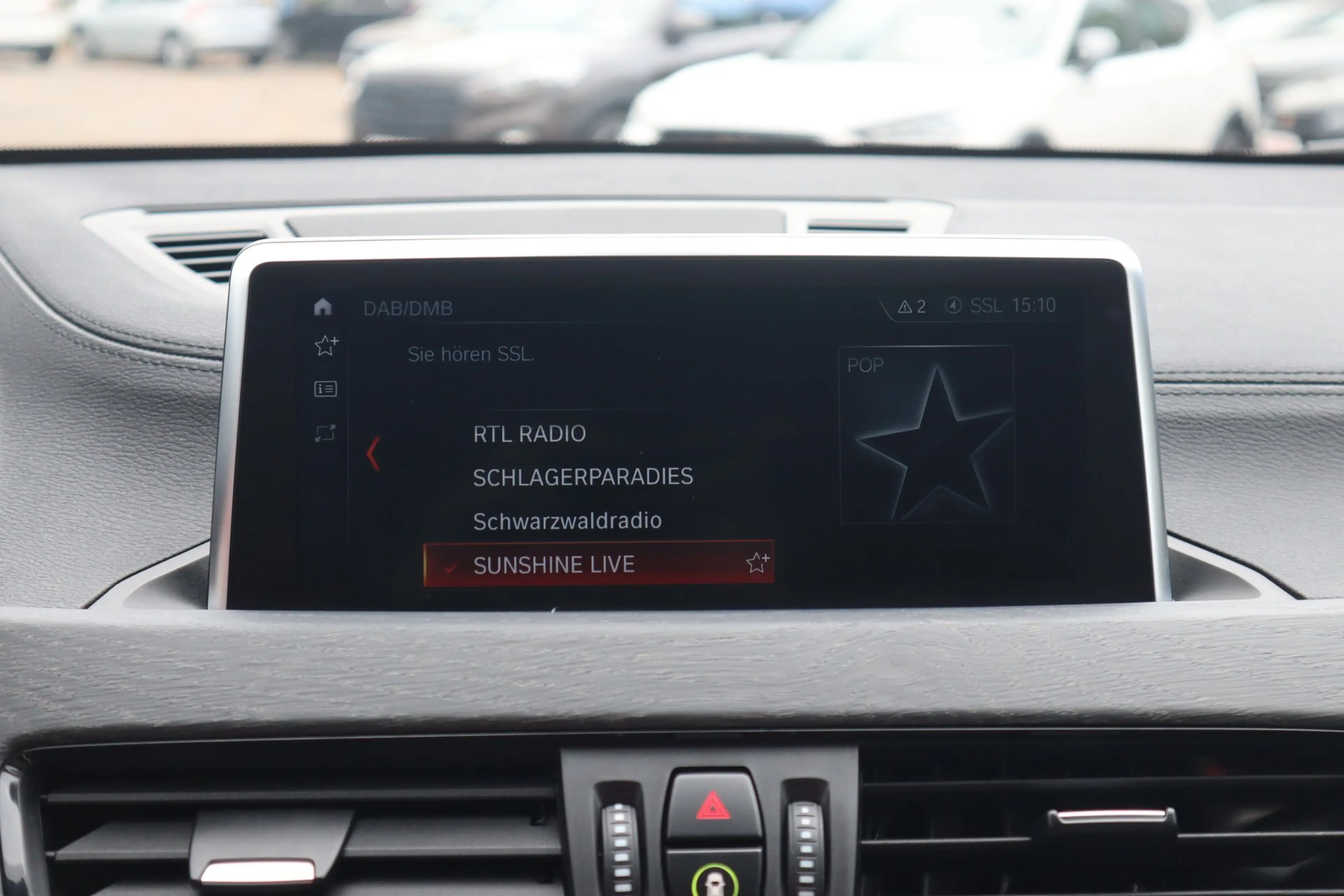 BMW X2 sDrive 18 d M Sport LED Navi Tempomat DAB AHK — photo 12