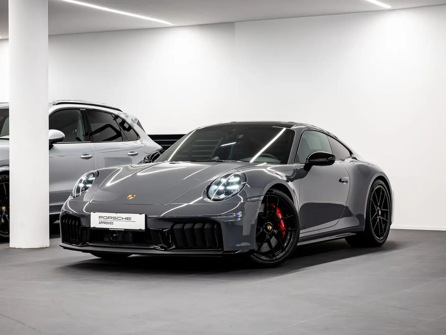 Porsche 911 Carrera 4 GTS Grau - 1