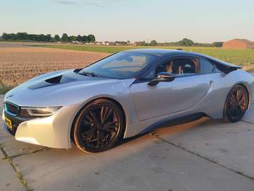 i8 1.5 First Edition