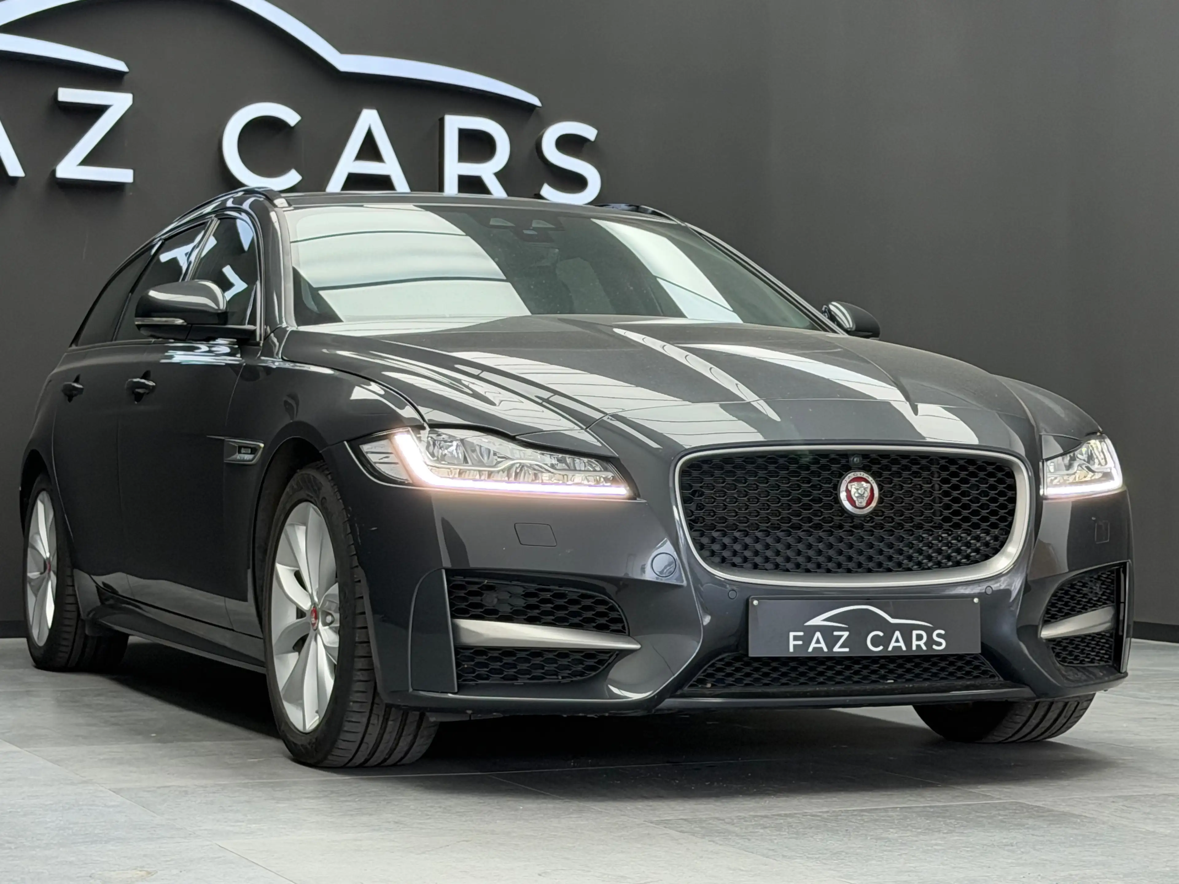 Jaguar XF Sportbrake 2.0 D AWD R-Sport * 1ER PROP * — photo 4