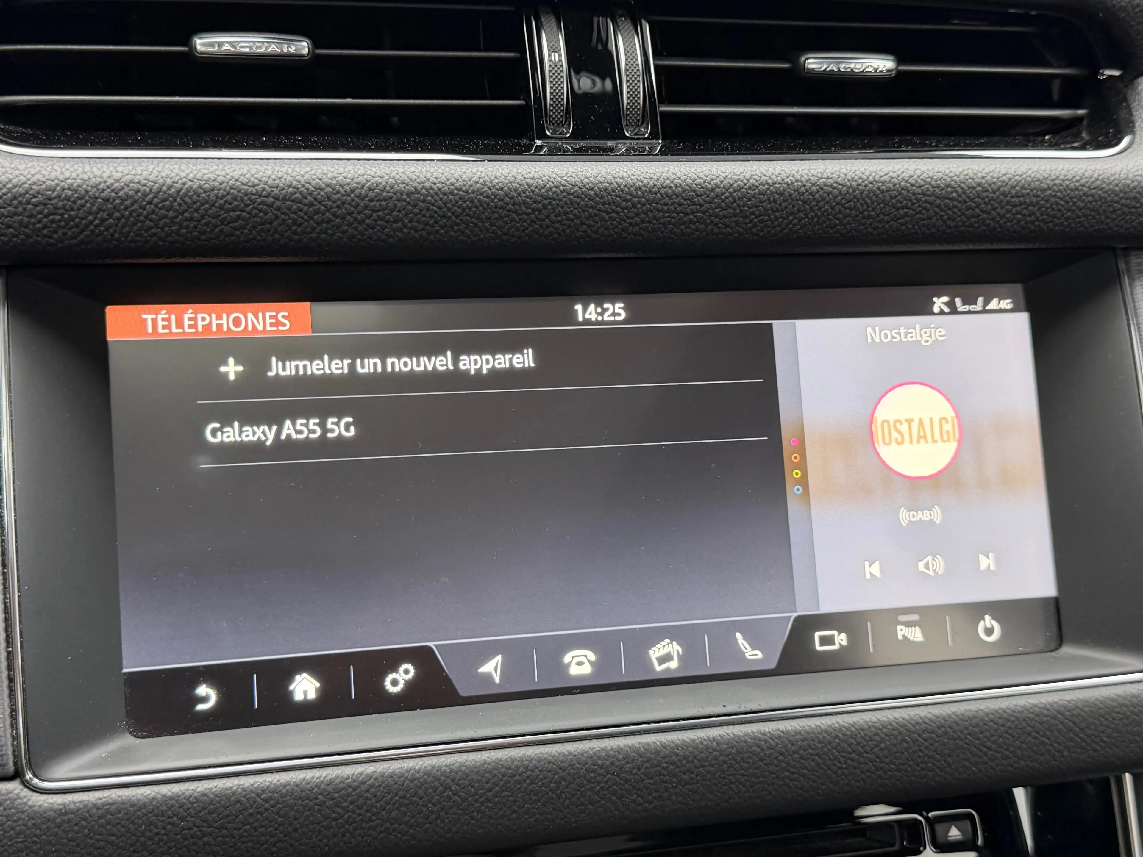 Jaguar XF Sportbrake 2.0 D AWD R-Sport * 1ER PROP * — photo 15