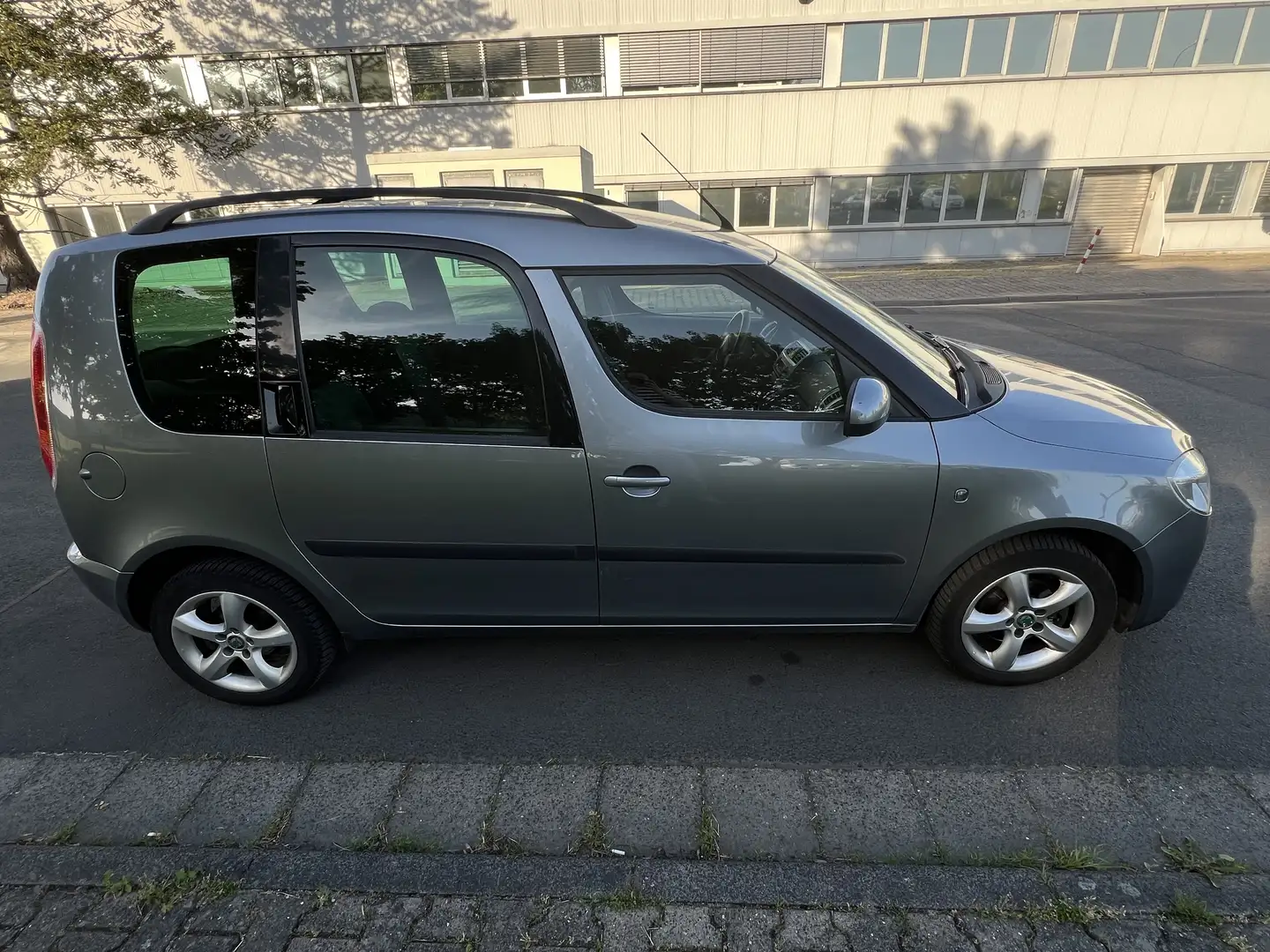 Skoda Roomster 1.4 16V Silber - 2