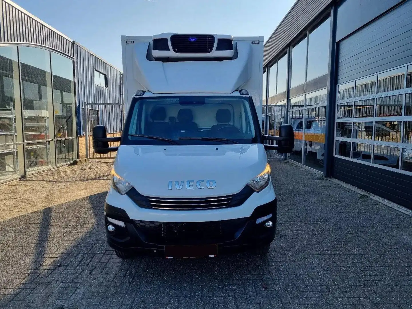 Iveco Daily Daily 40C18 Furgón 600 MT Blanco - 1