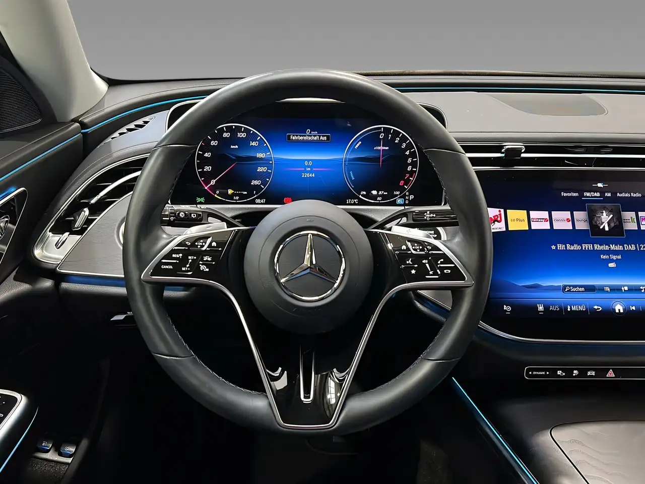 Mercedes-Benz E 300 e T AVANTGARDE+LED+Kamera+Ambi+TotW+LrHz 14