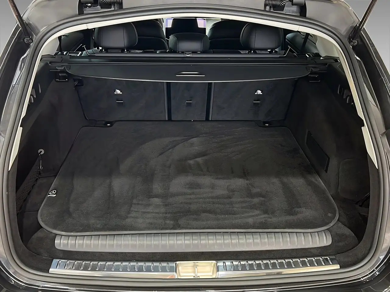 Mercedes-Benz E 300 e T AVANTGARDE+LED+Kamera+Ambi+TotW+LrHz 8