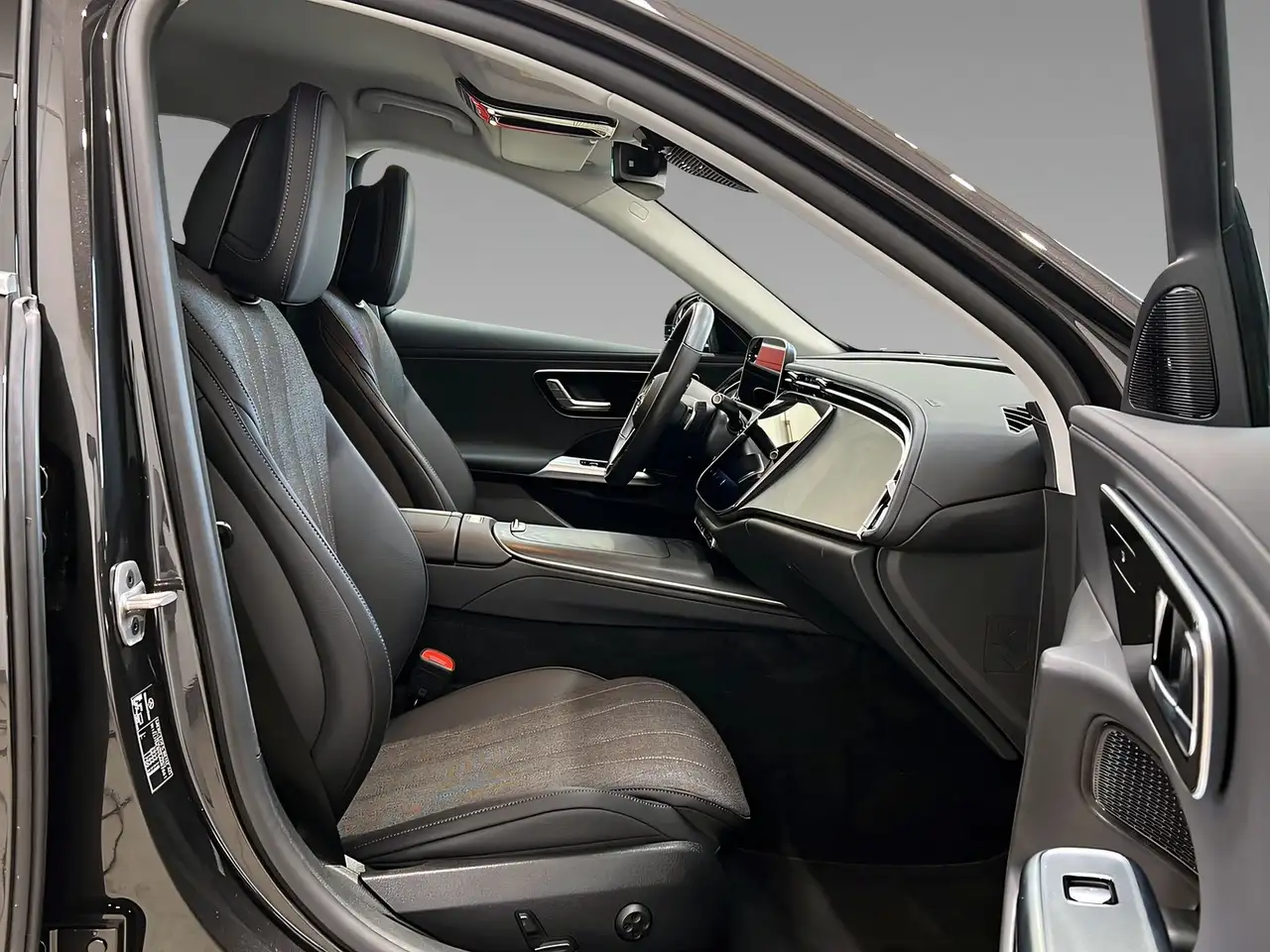 Mercedes-Benz E 300 e T AVANTGARDE+LED+Kamera+Ambi+TotW+LrHz 12