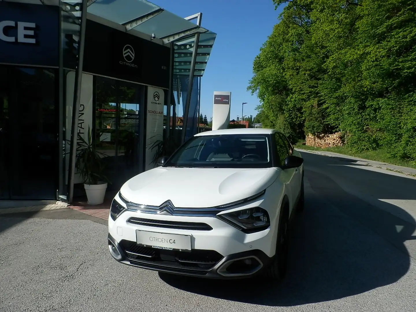 Citroen C4 Shine PT130 EAT8 Werksgarantie Weiß - 2