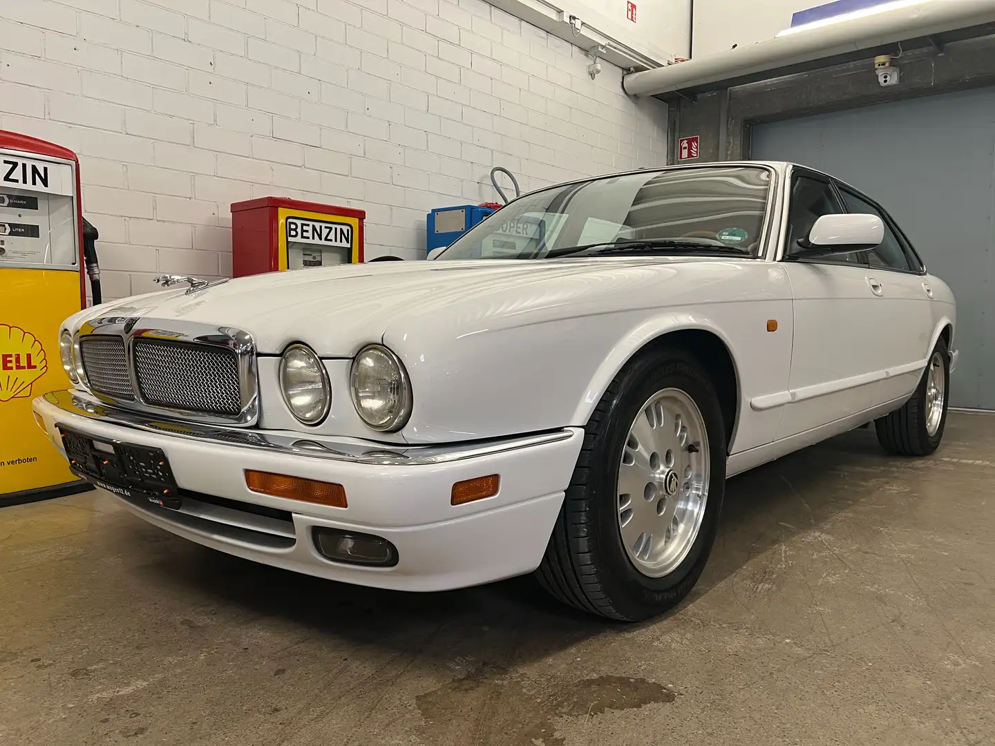 Jaguar XJ 4.0 Sovereign ex. Japan Blanc - 2
