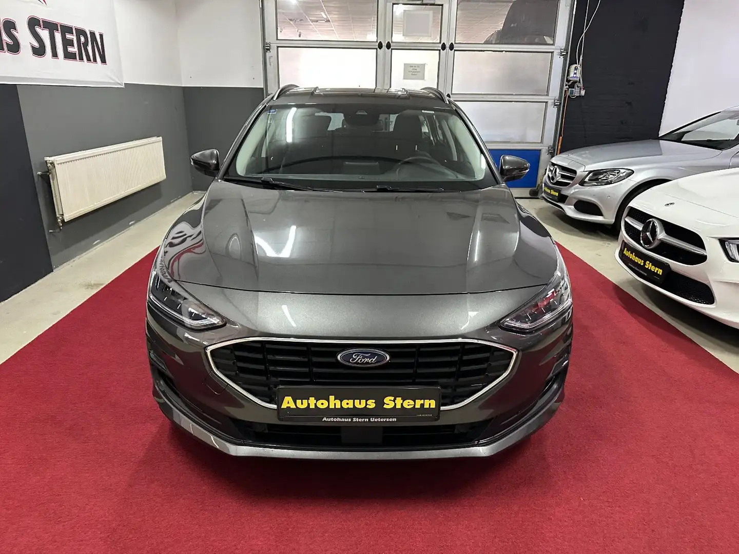 Ford Focus Turnier Cool & Connect Gris - 2