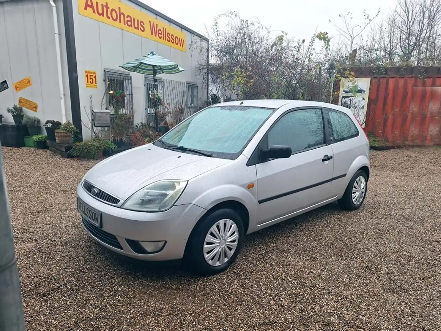Ford Fiesta Fiesta 1.4 Automatik TÜV NEU Gewährleistung Silber - 2