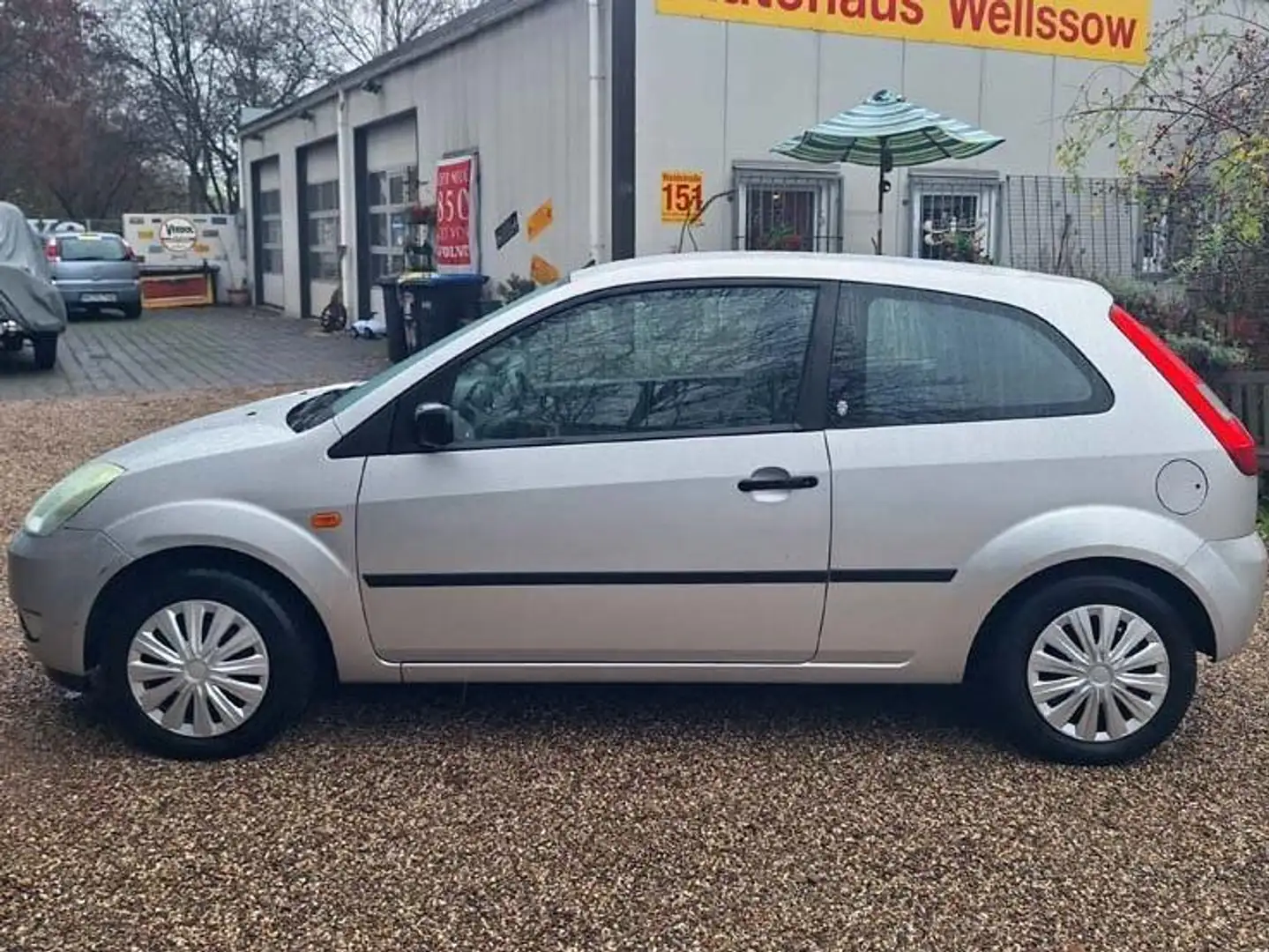 Ford Fiesta Fiesta 1.4 Automatik TÜV NEU Gewährleistung Silber - 1