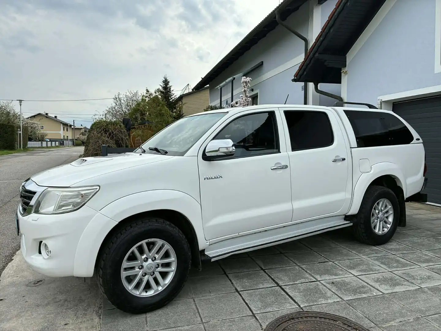 Toyota Hilux 3 l Diesel mit Hardtop Kamera Navi Automatik Weiß - 2