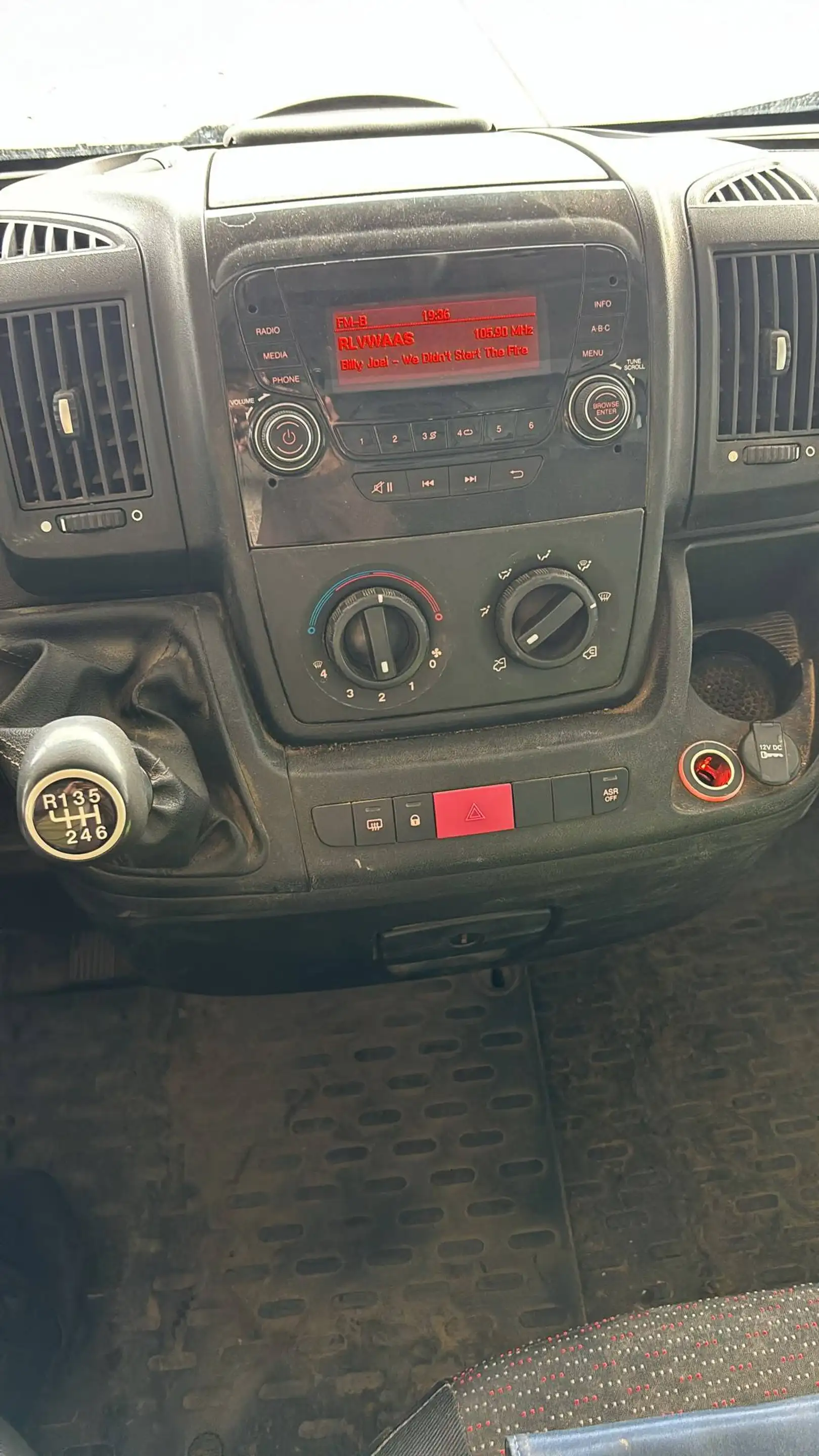 Peugeot Boxer 2.0 HDI bj. 2017 MEUBELBAK + LAADKLEP euro 6 — photo 11
