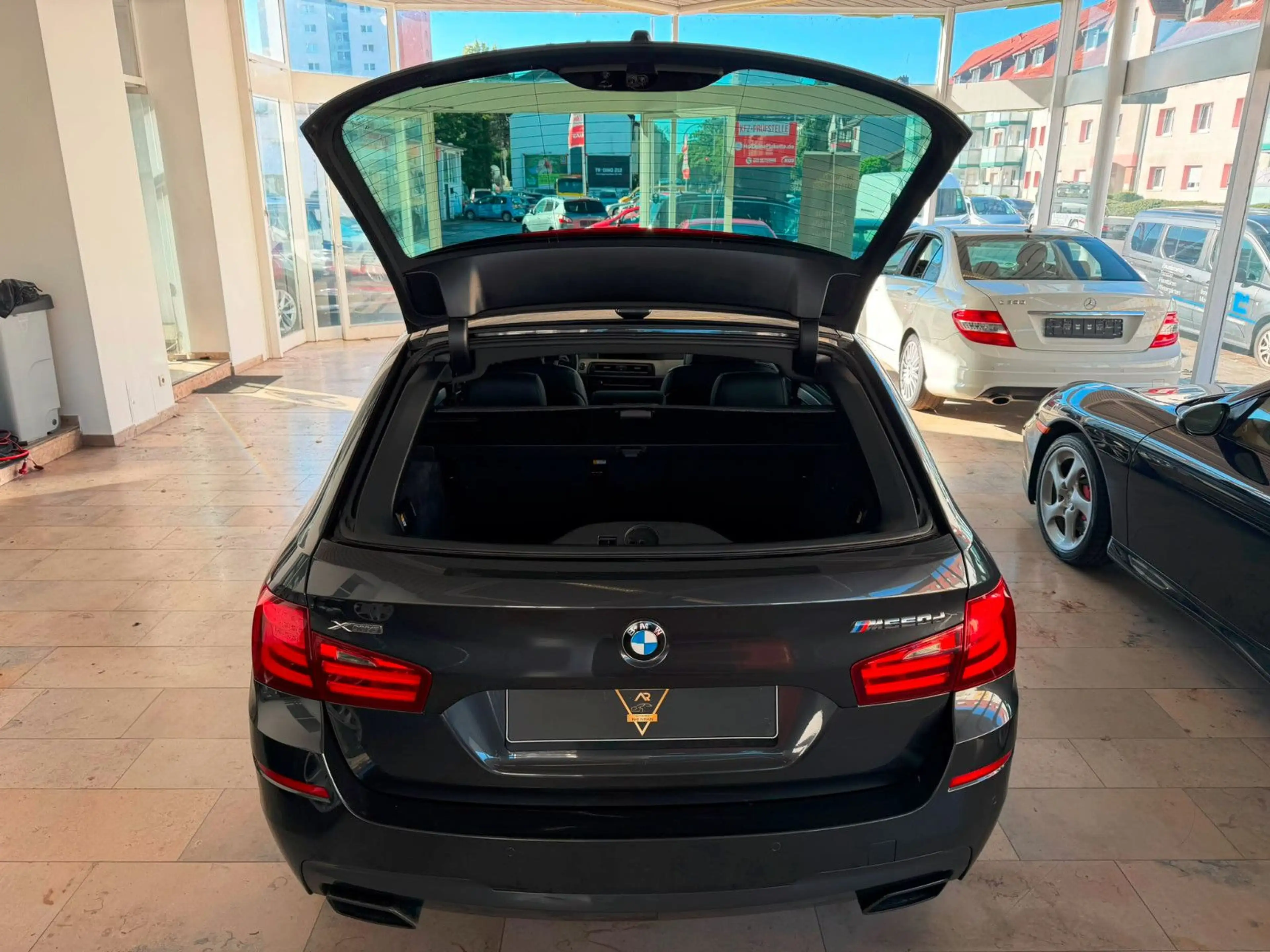 BMW 550 d xDrive/Led/Pano/Kamera 360/Softclose/Xen. — photo 12