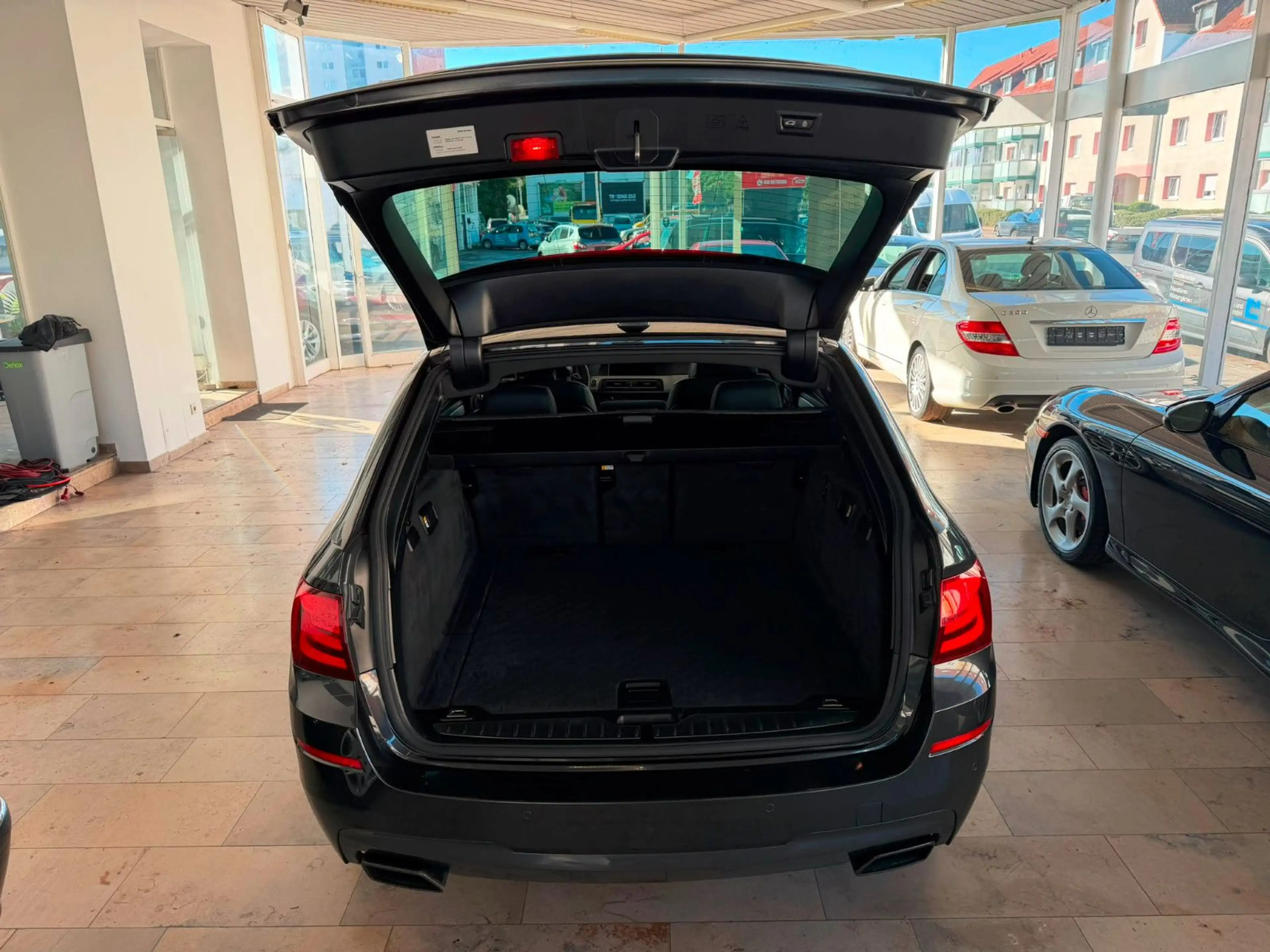 BMW 550 d xDrive/Led/Pano/Kamera 360/Softclose/Xen. — photo 13