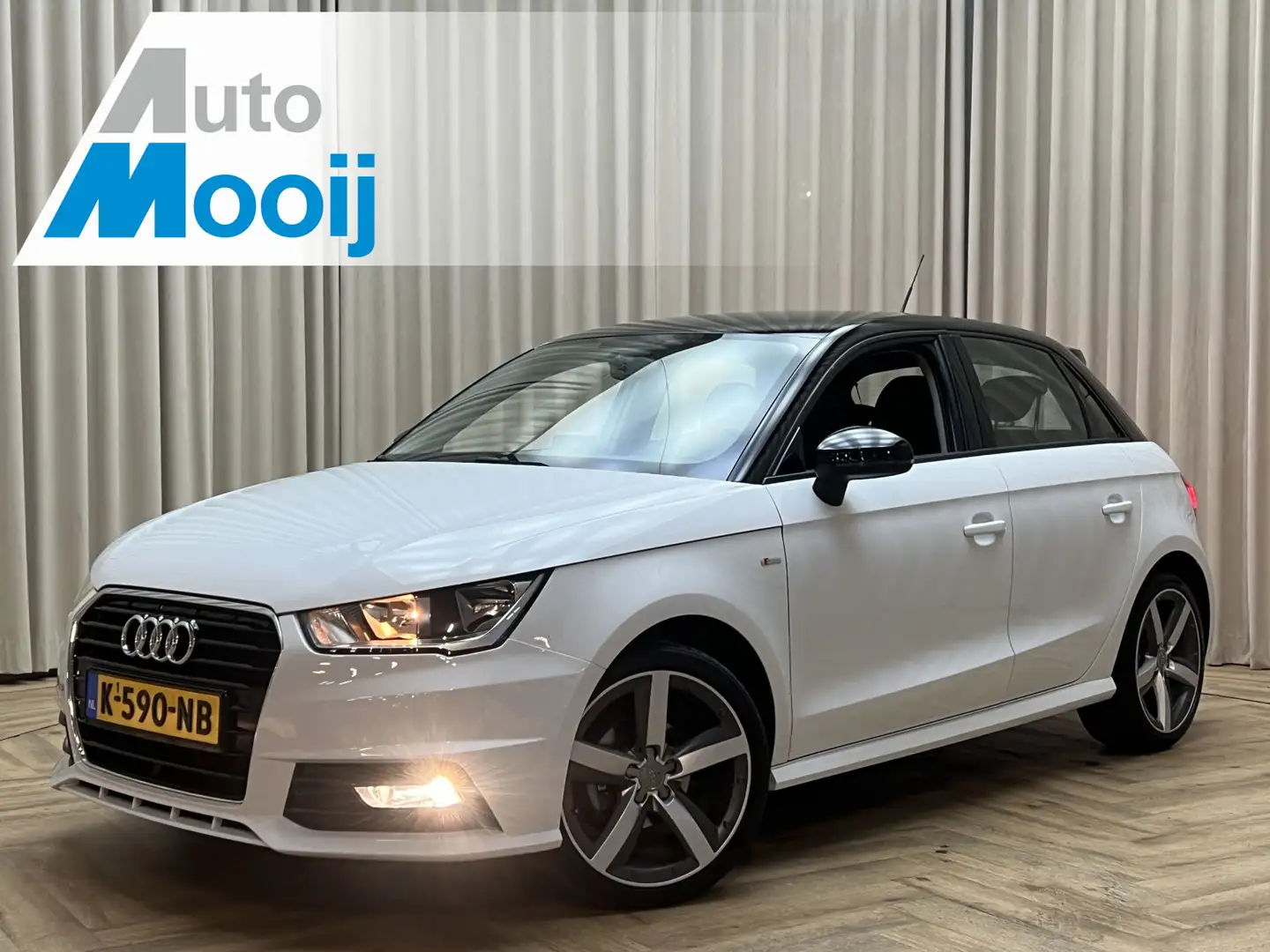 Audi A1 Sportback 1.2 TFSI Attraction S-Line / LED / 17" L Blanc - 1