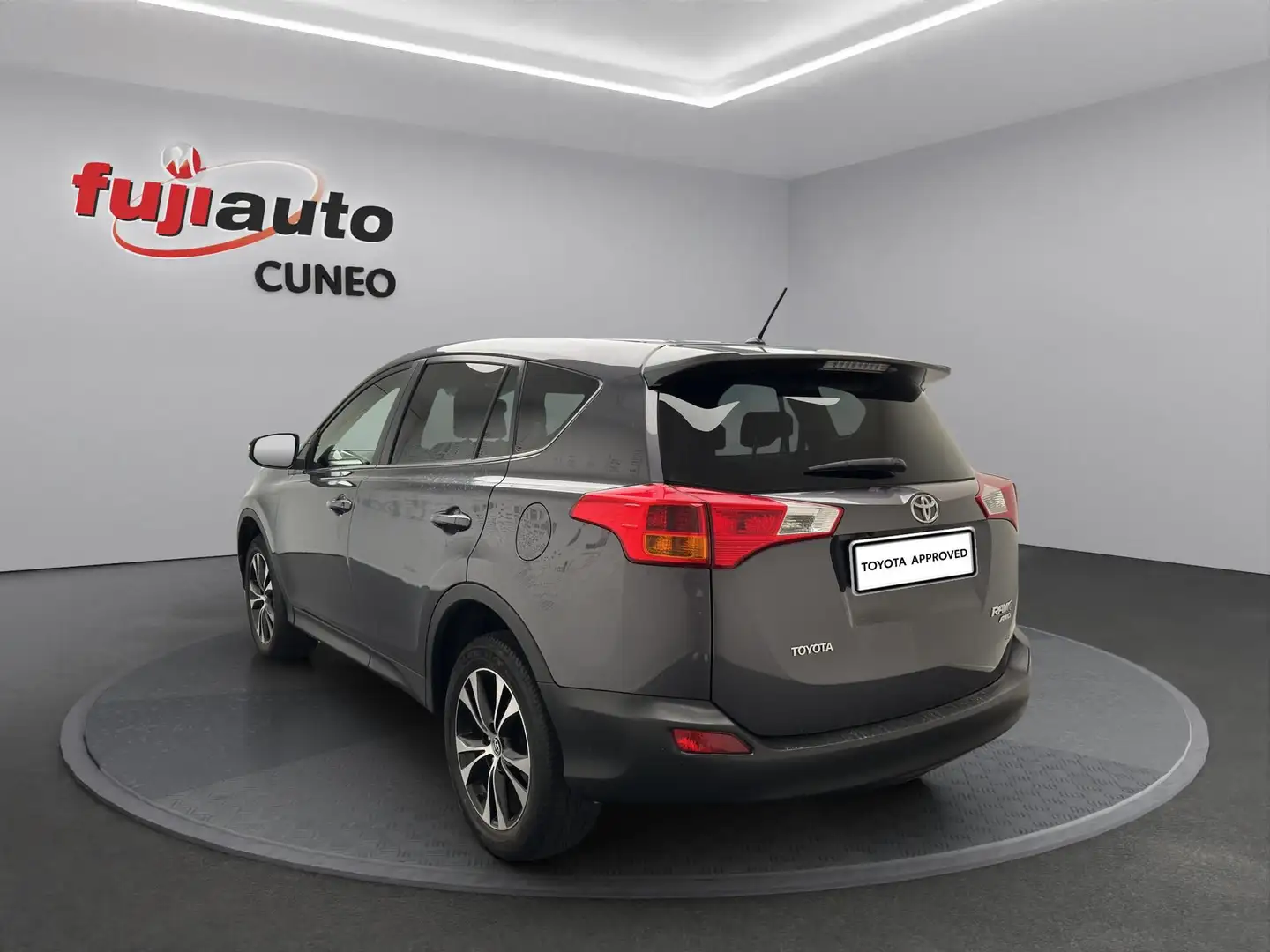 Toyota RAV 4 Rav4 2.0 d-4d Style 4wd 124cv mt Grau - 2