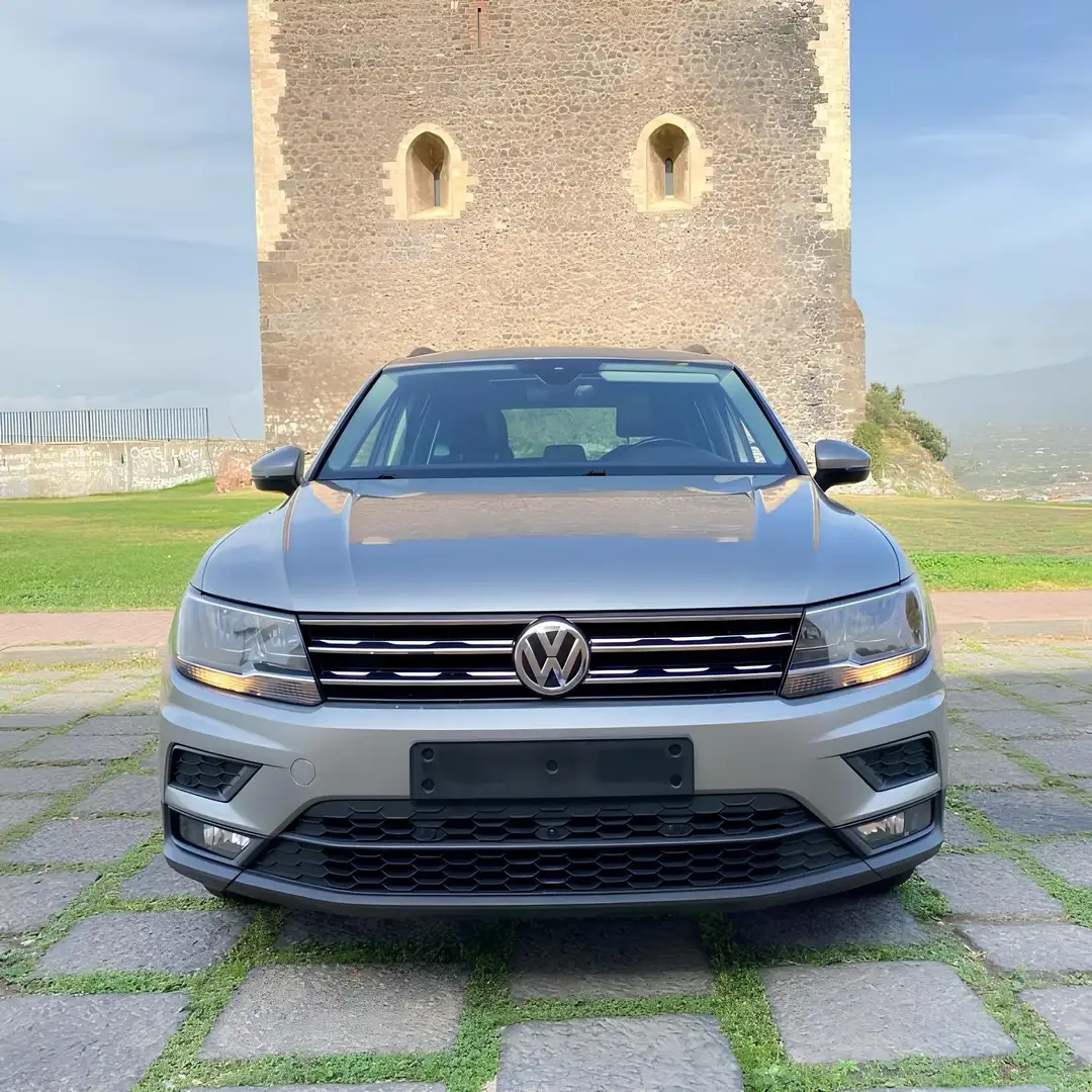 Volkswagen Tiguan Volkswagen Tiguan 2.0 TDI Comfortline BlueMotion Grigio - 1