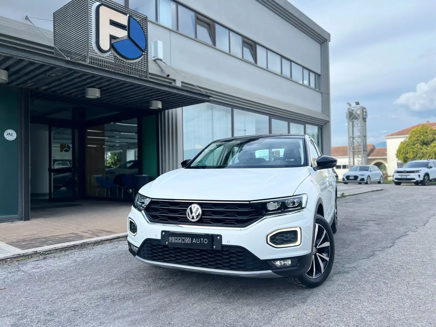 Volkswagen T-Roc T-Roc 1.0 tsi STYLE 115cv Weiß - 1