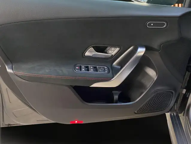 Mercedes-Benz A-Class view 9